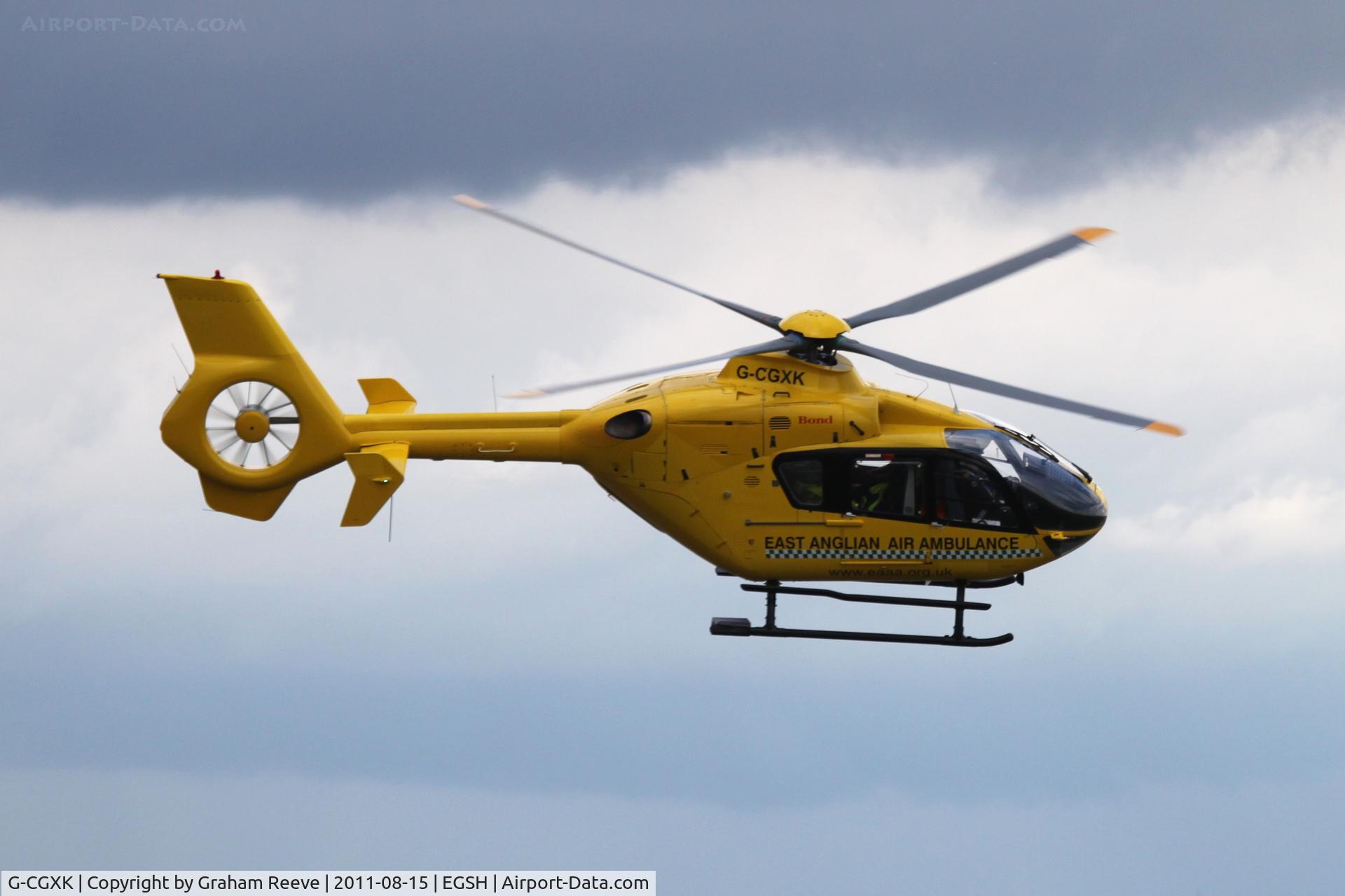 G-CGXK, 1998 Eurocopter EC-135T-1 C/N 0044, On finals.