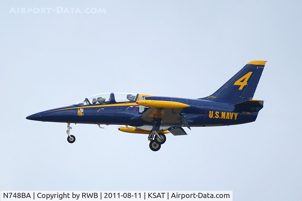 N748BA, 1978 Aero L-39C Albatros C/N 831102, Landing 12R