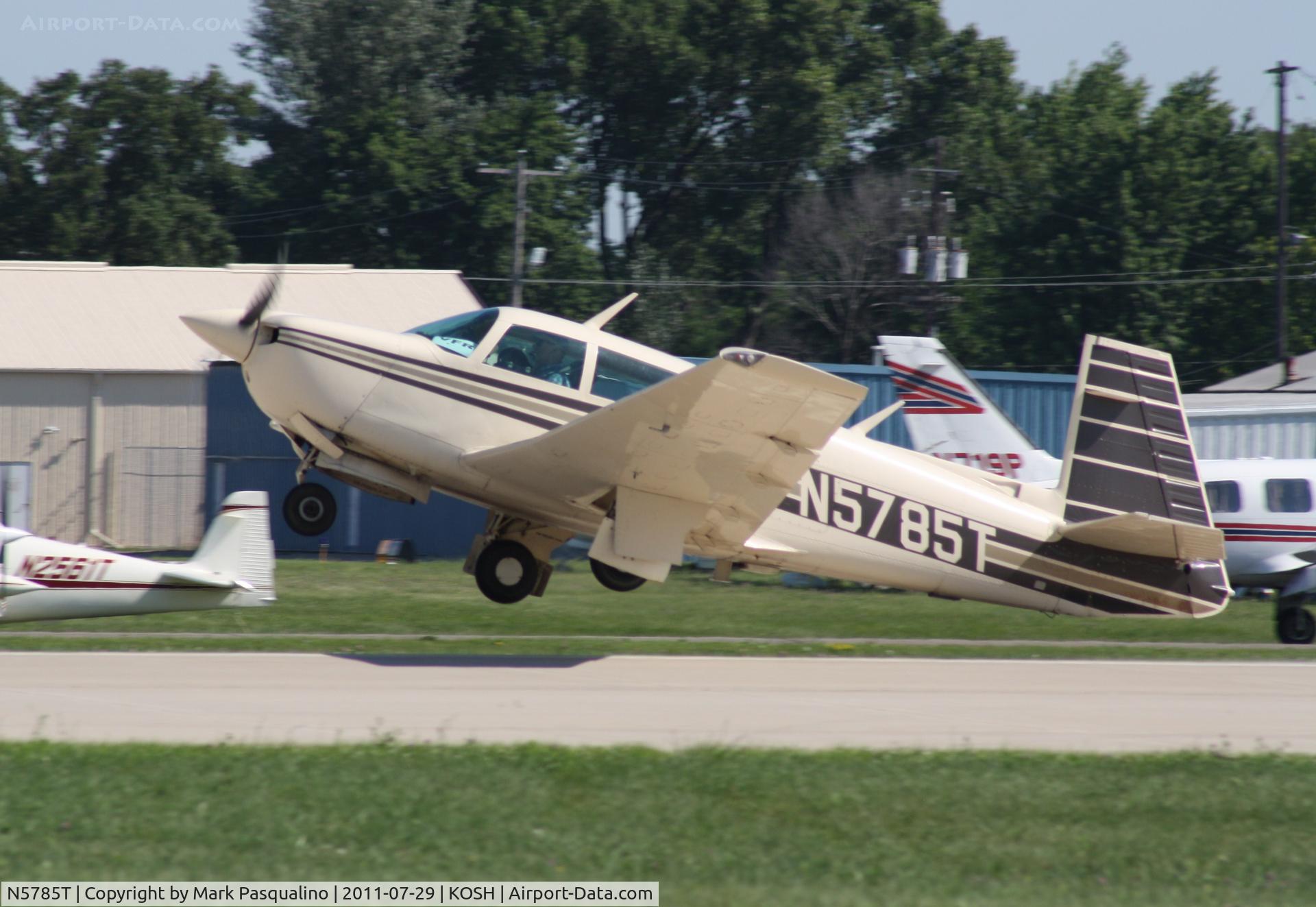 N5785T, 1984 Mooney M20J 201 C/N 24-1521, Mooney M20J