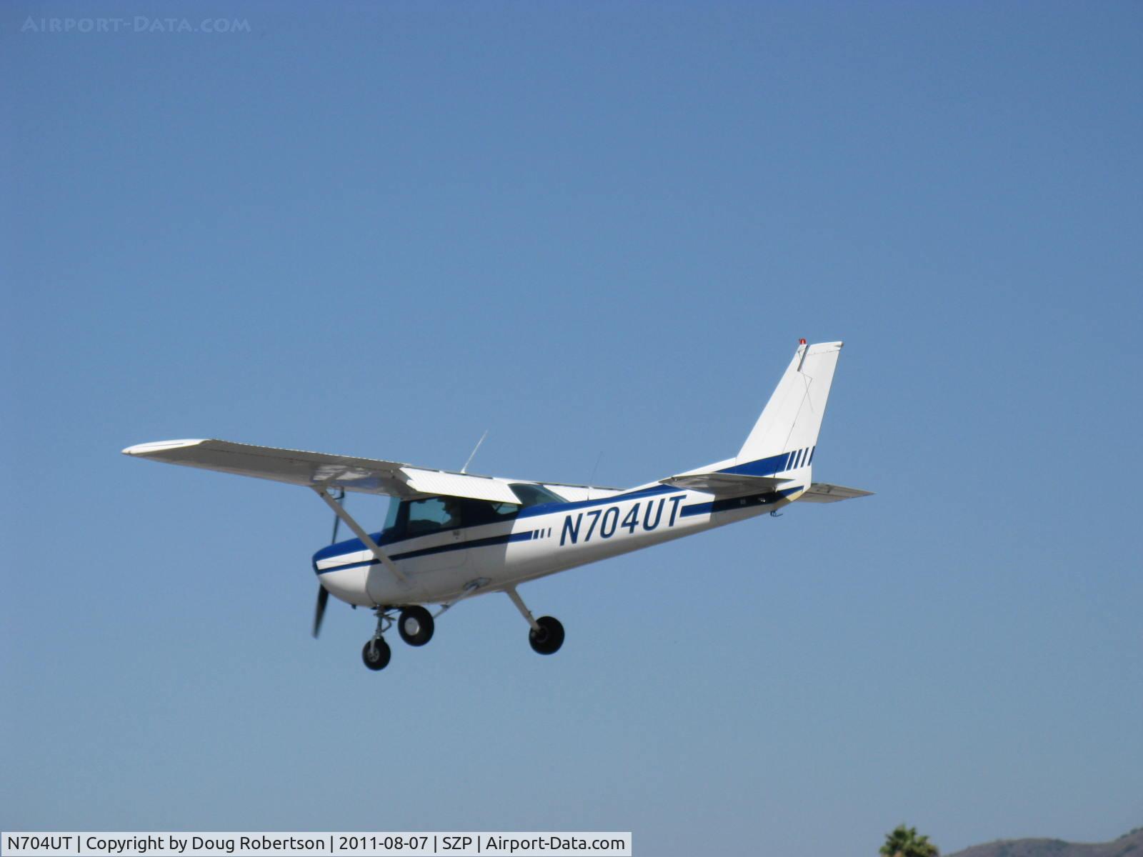 N704UT, 1976 Cessna 150M C/N 15078891, 1976 Cessna 150M, Continental O-200 100 Hp, on final Rwy 22