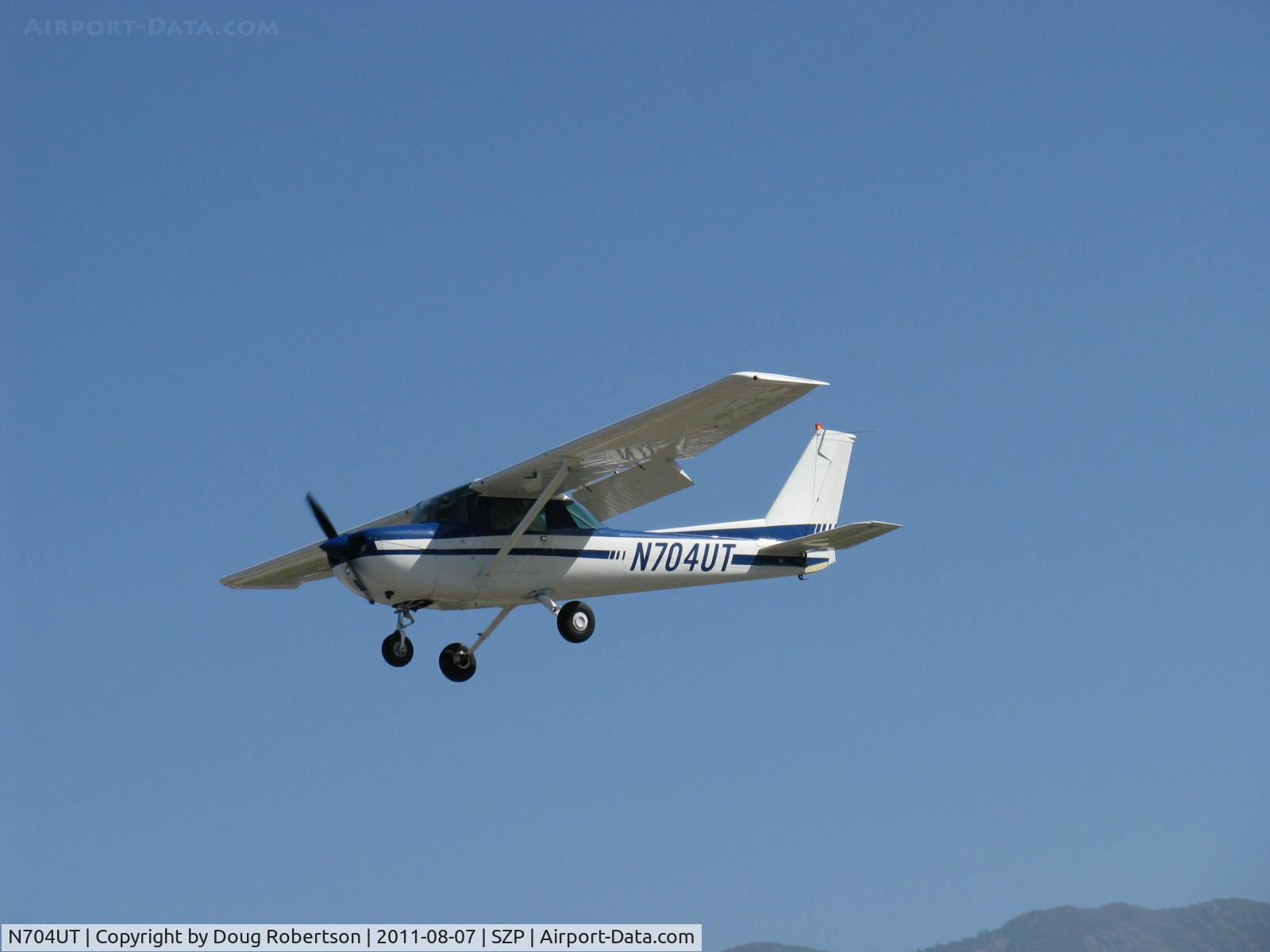 N704UT, 1976 Cessna 150M C/N 15078891, 1976 Cessna 150M, Continental O-200 100 Hp, on final Rwy 22