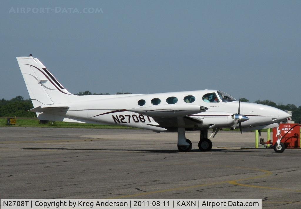 N2708T, 1979 Cessna 335 C/N 335-0033, Cessna 335 on the ramp. Only 64 of these were built.