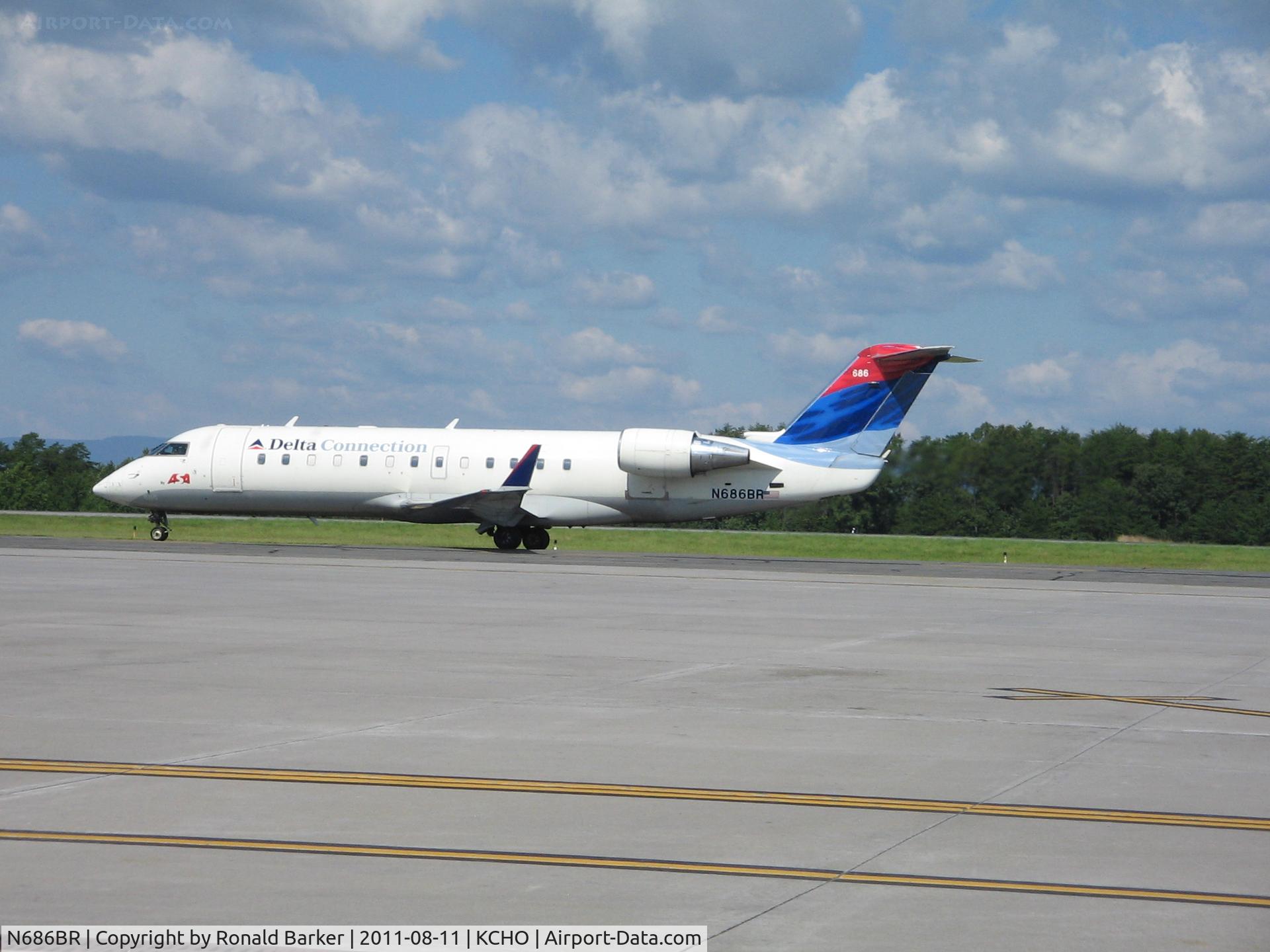 N686BR, 2003 Bombardier CRJ-200ER (CL-600-2B19) C/N 7715, CHO, VA