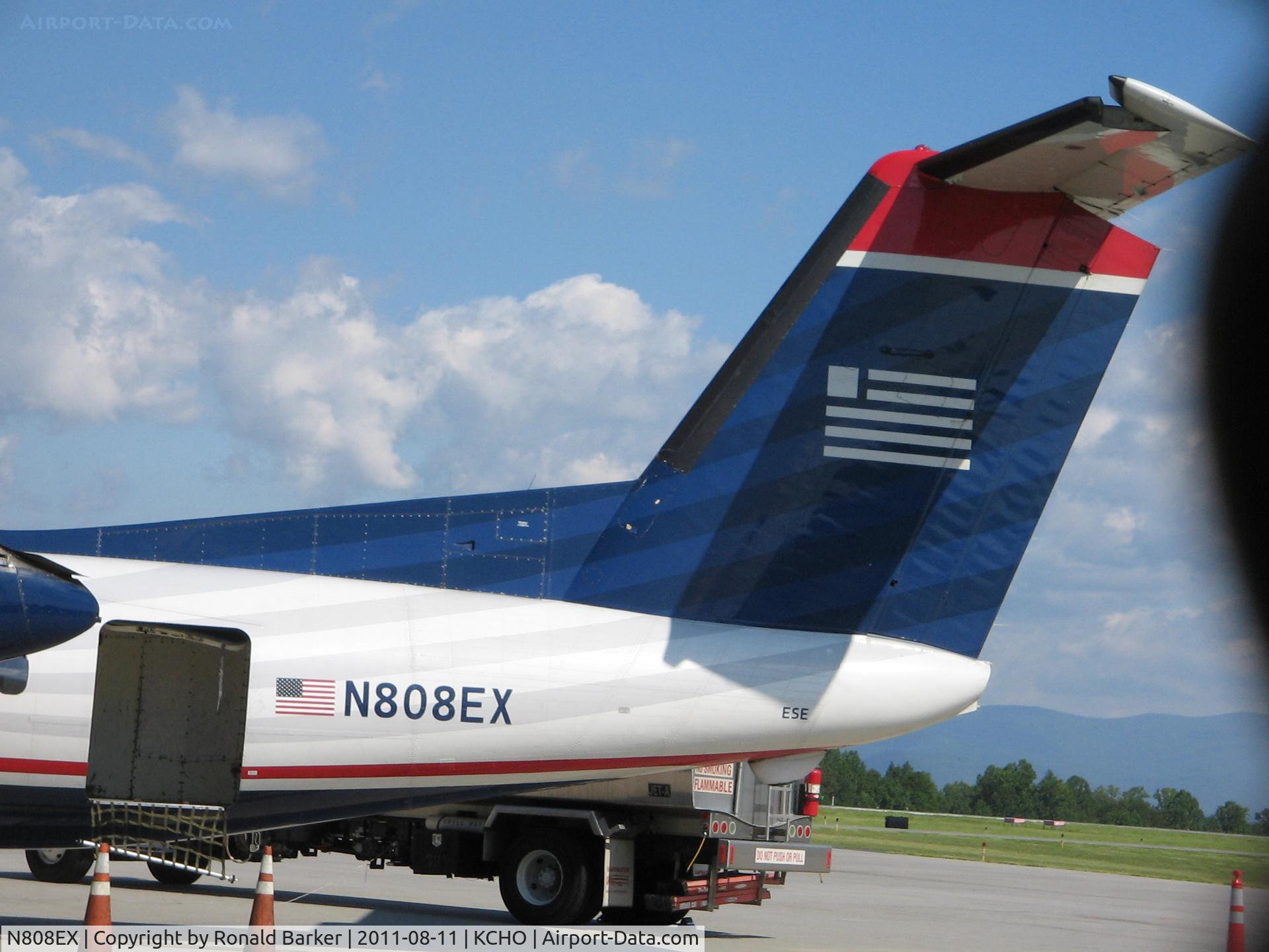 N808EX, 1991 Boeing DHC-8-102 C/N 299, CHO, VA