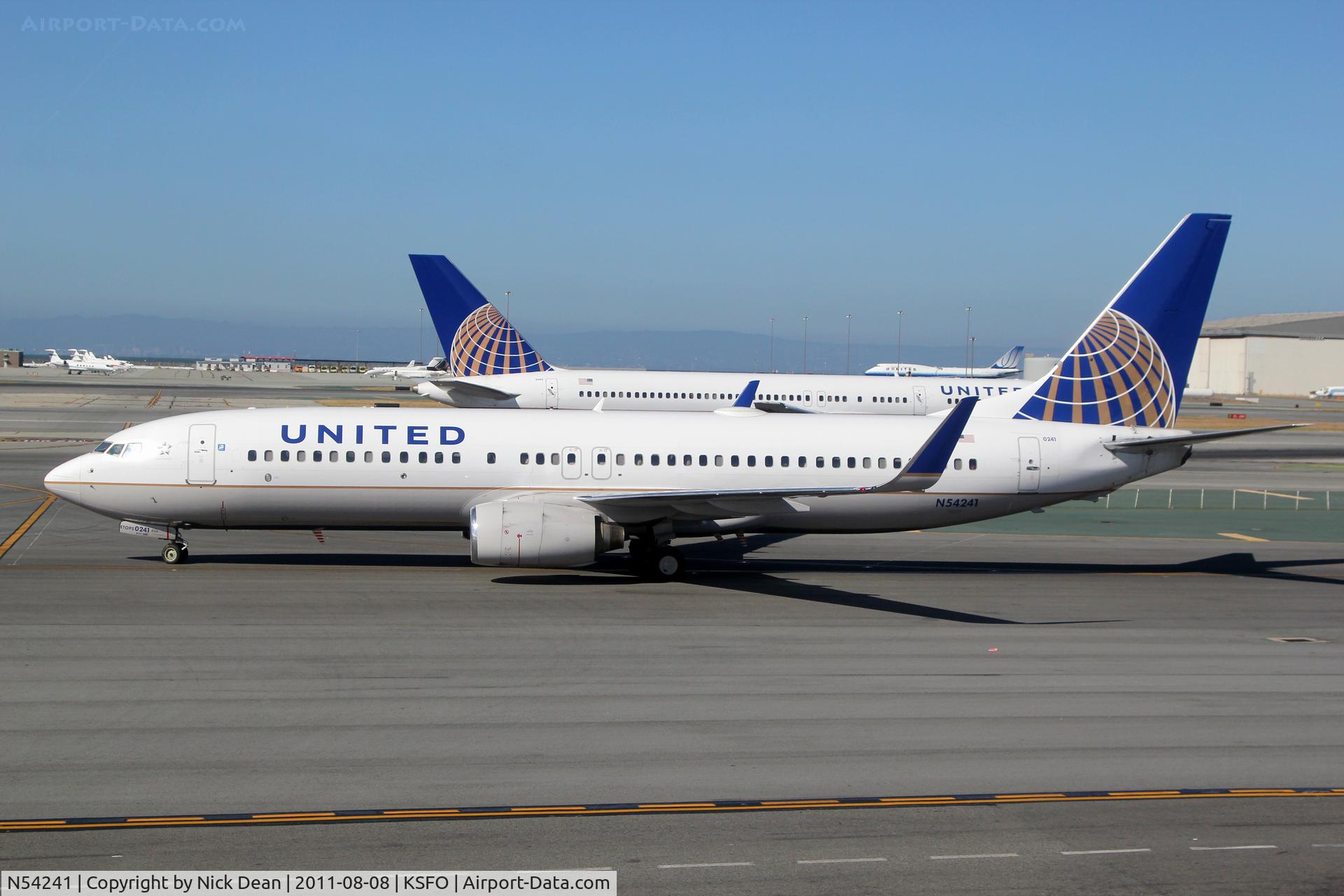 N54241, 1999 Boeing 737-824 C/N 28953, KSFO/SFO