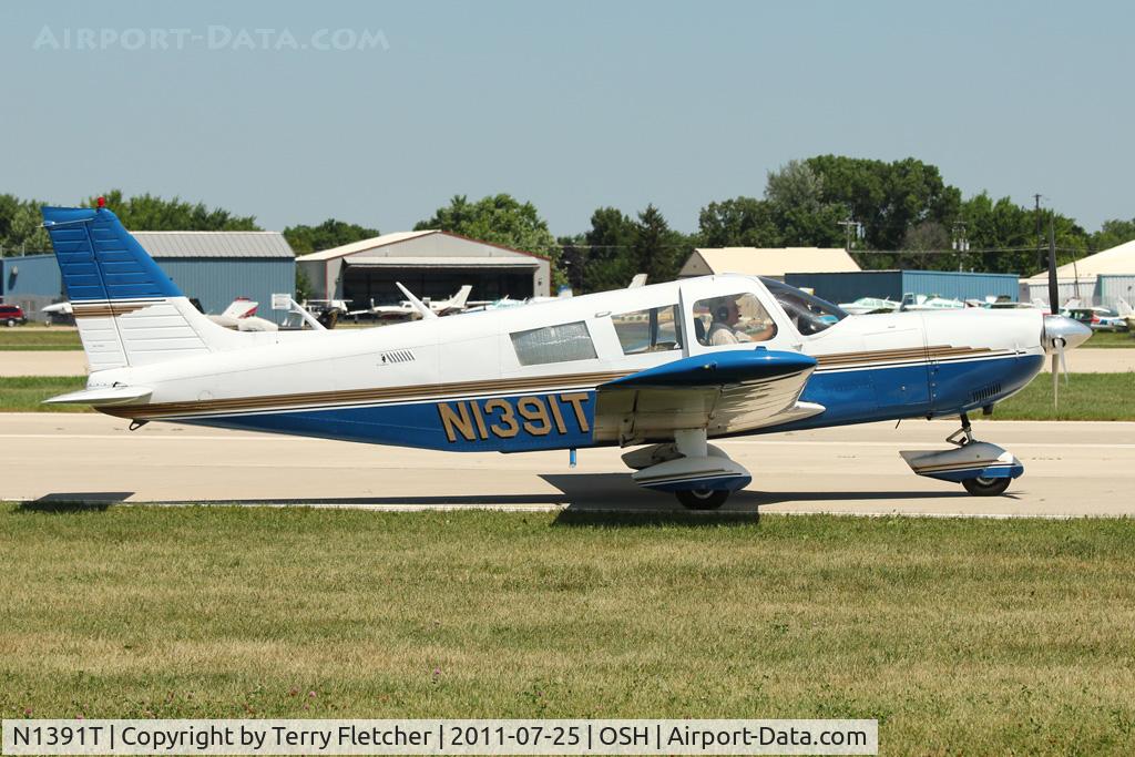 N1391T, 1972 Piper PA-32-300 Cherokee Six Cherokee Six C/N 32-7240117, 1972 Piper PA-32-300, c/n: 32-7240117 at 2011 Oshkosh