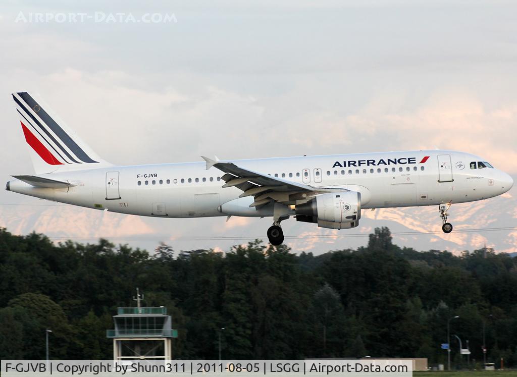 F-GJVB, 1990 Airbus A320-211 C/N 0145, Landing rwy 23 in new c/s...