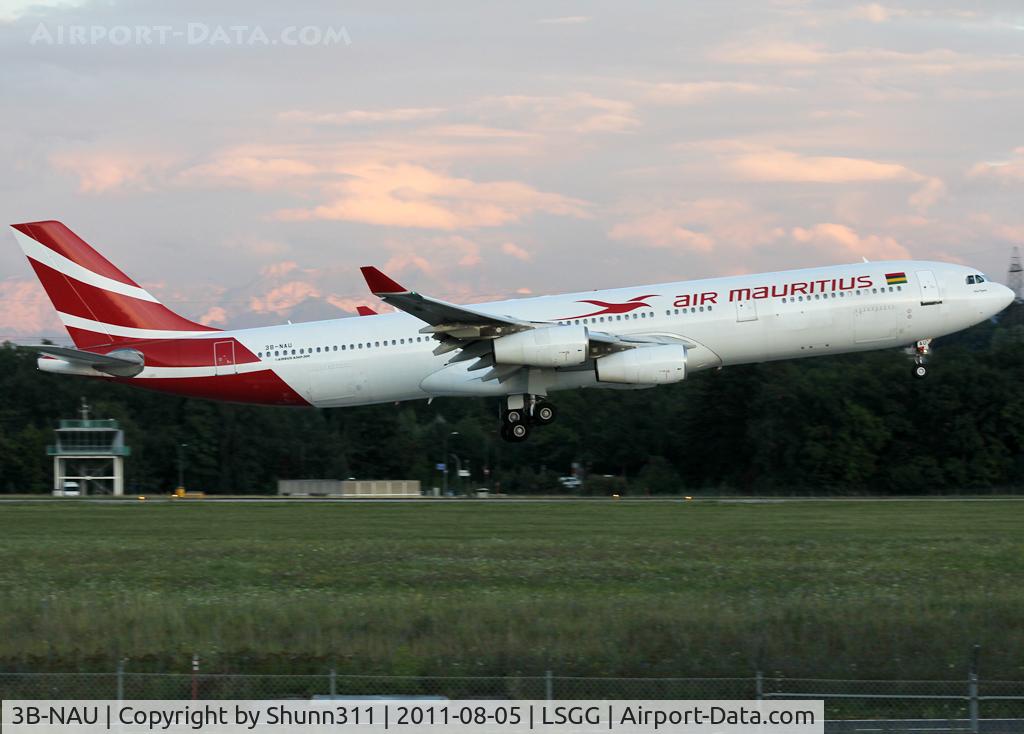 3B-NAU, 1994 Airbus A340-312 C/N 076, Landing rwy 23