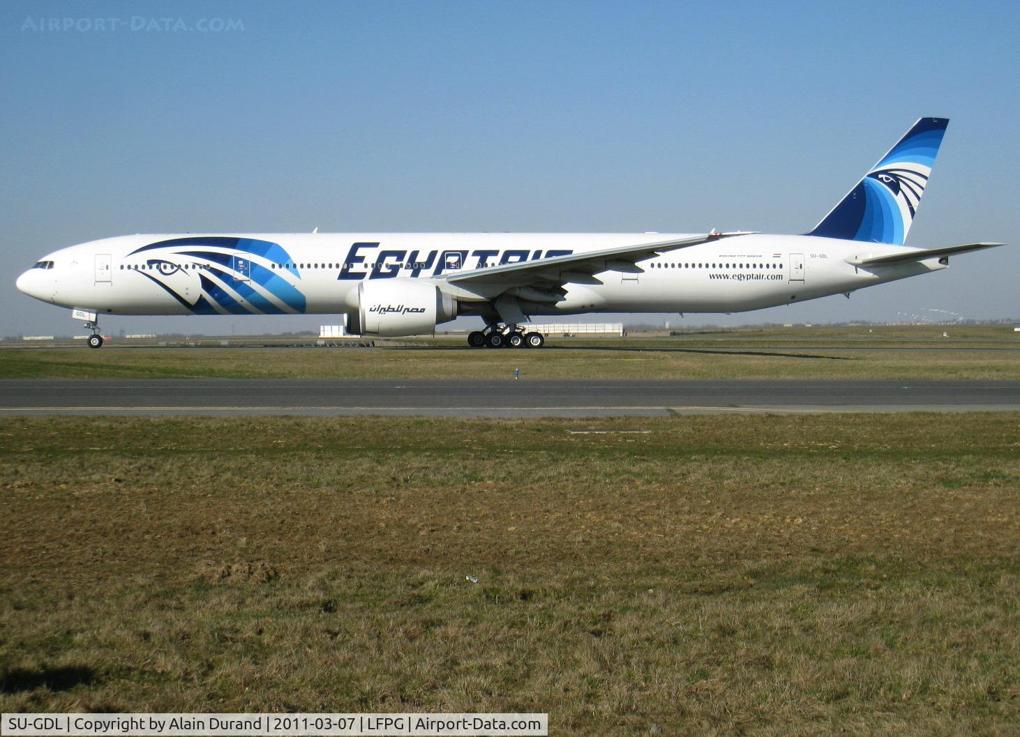 SU-GDL, 2010 Boeing 777-36N/ER C/N 38284, First stretched 300(ER) to be taken up by EgyptAir, l/n 850 also initiated a managerial revolution as the airline took pride in owning its fleet members until then. By placing the six 773s, GECAS was the other key player of this milestone
