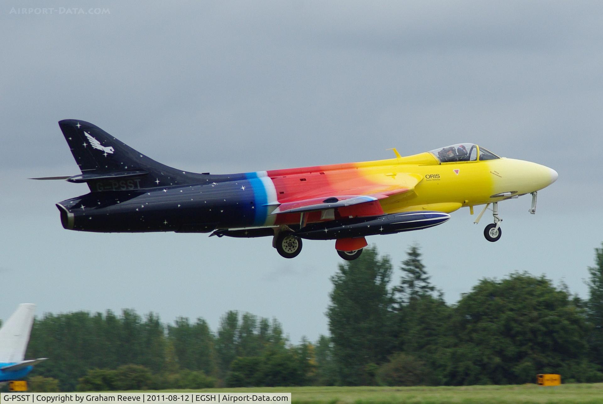 G-PSST, 1959 Hawker Hunter F.58A C/N HABL-003115, About to touch down.