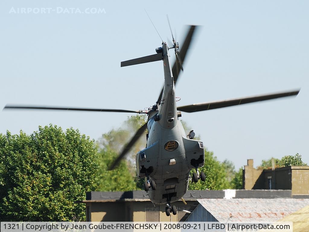 1321, Aérospatiale SA-330B Puma C/N 1321, beautiful take off BA106