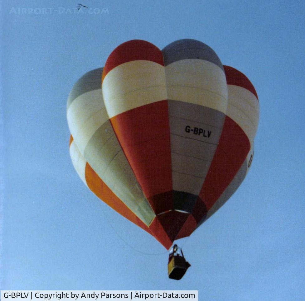 G-BPLV, 1988 Cameron Balloons V-77 C/N 1822, no idea when or where taken (scanned print)