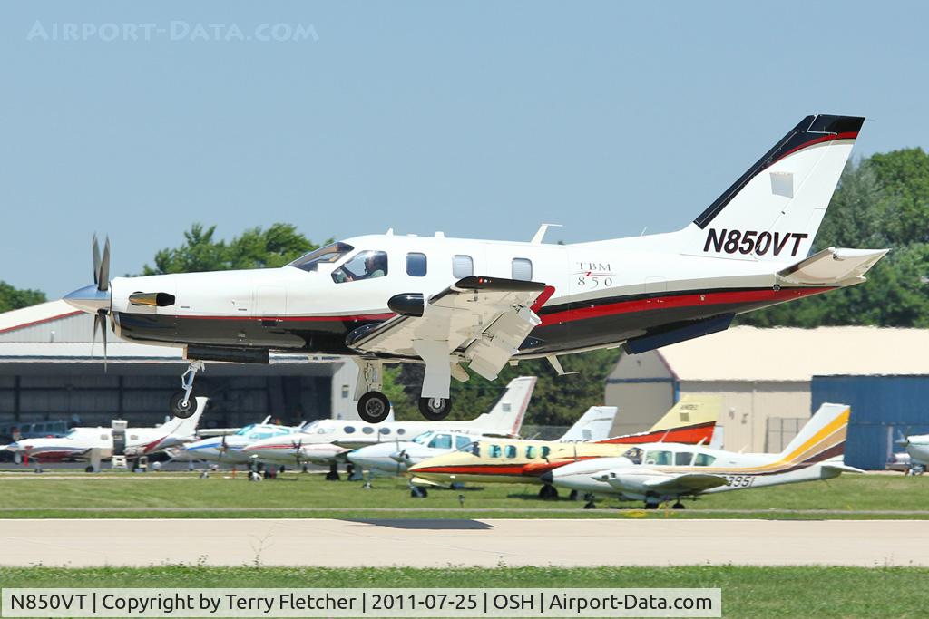 N850VT, Socata TBM-700 C/N 389, Socata TBM 700, c/n: 389 at 2011 Oshkosh