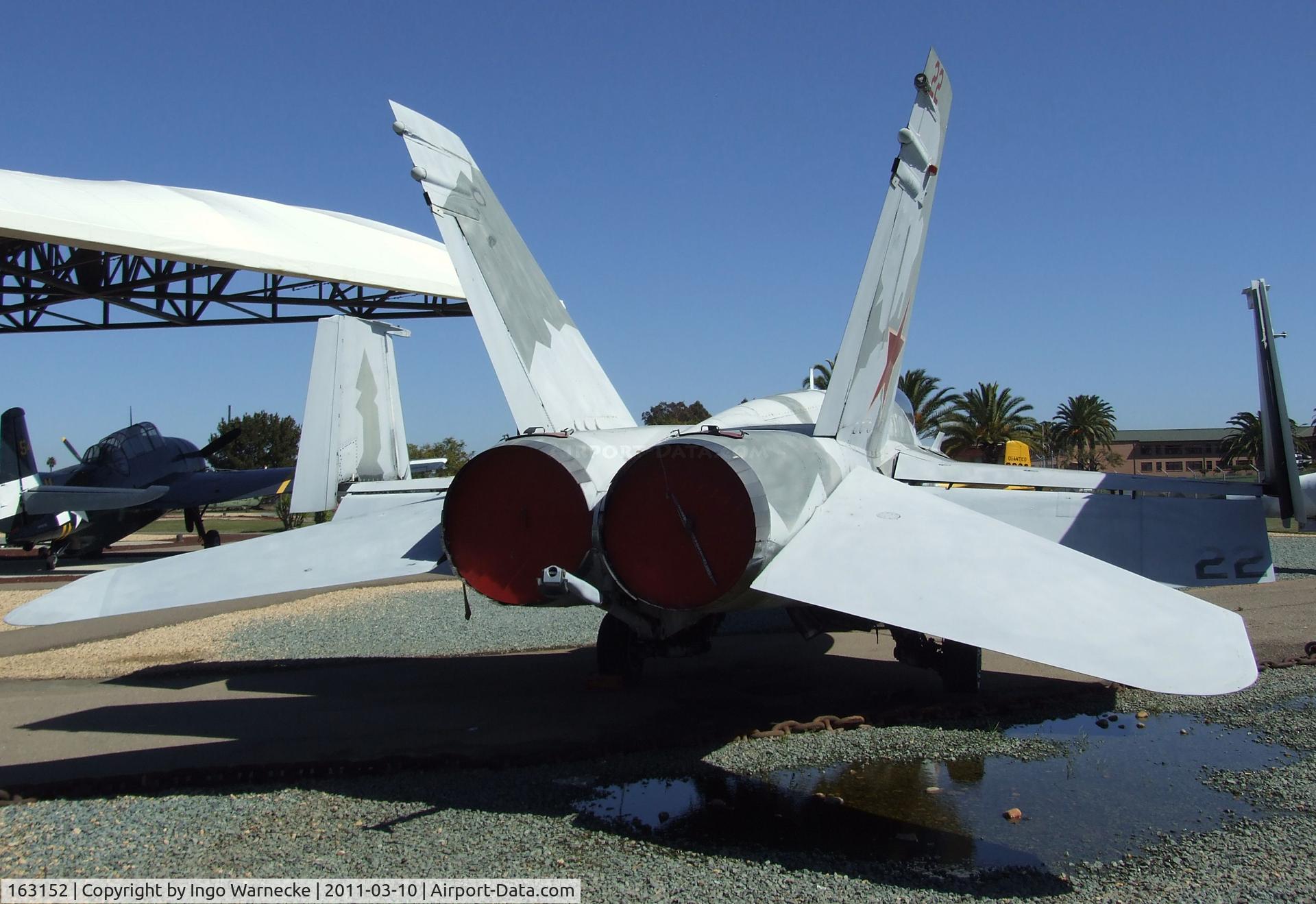 163152, McDonnell Douglas F/A-18A Hornet C/N 0576, McDonnell Douglas F/A-18A Hornet at the Flying Leatherneck Aviation Museum, Miramar CA