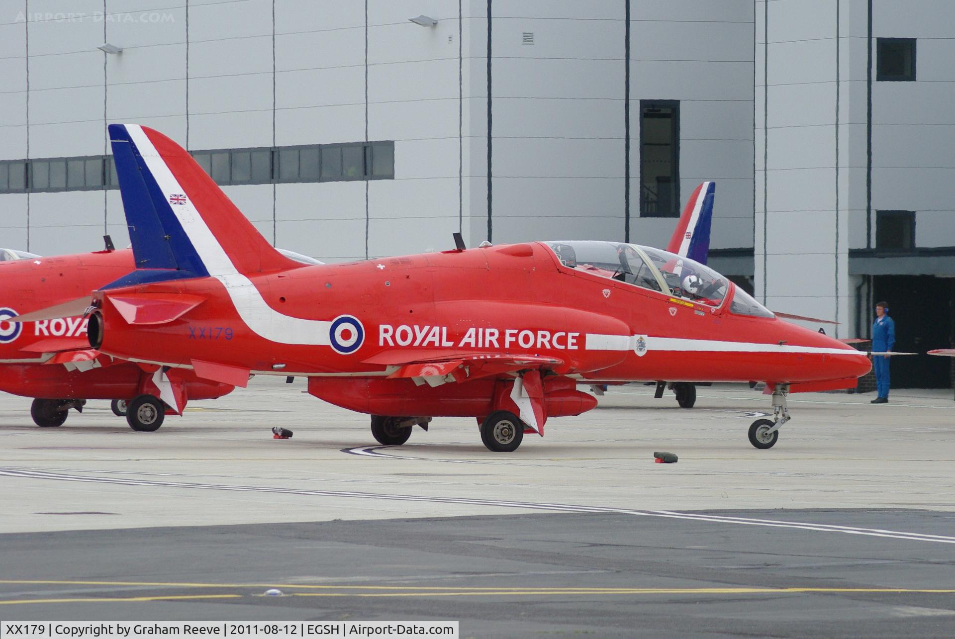 XX179, 1977 Hawker Siddeley Hawk T.1W C/N 026/312026, About to depart.