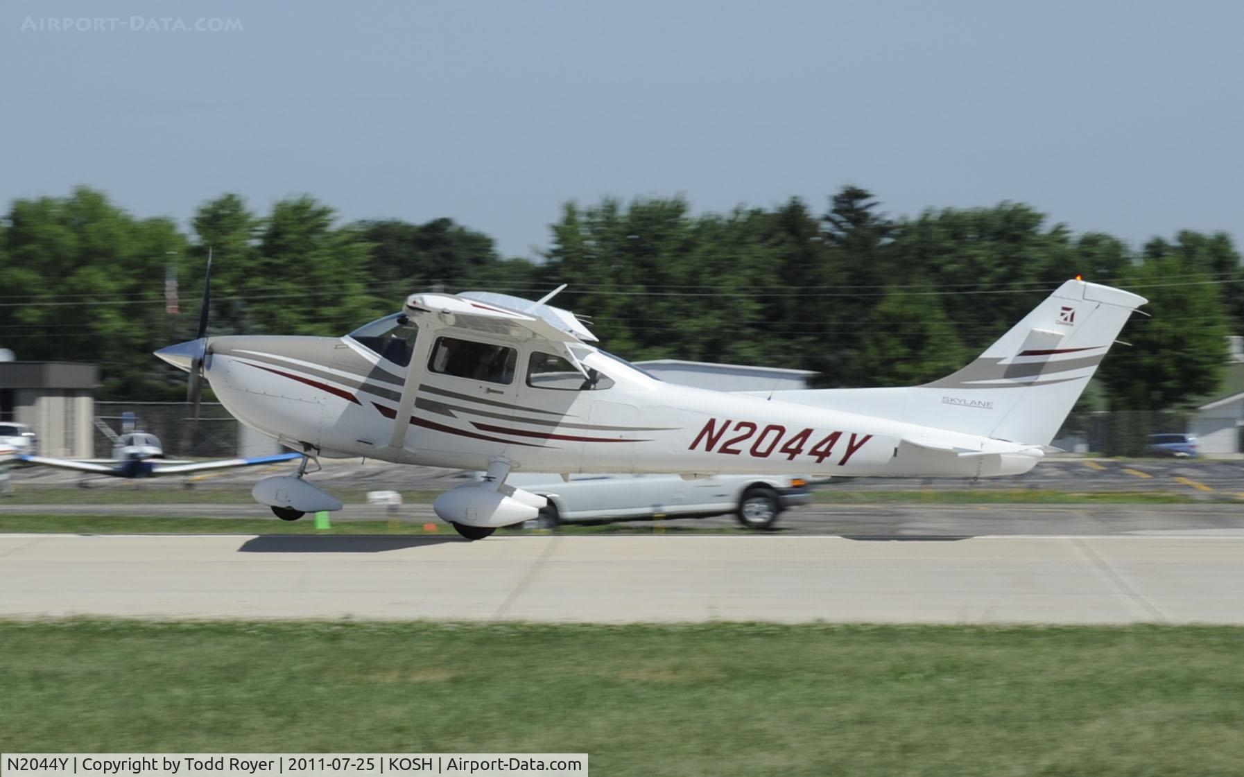 N2044Y, 2005 Cessna 182T Skylane C/N 18281643, AIRVENTURE 2011