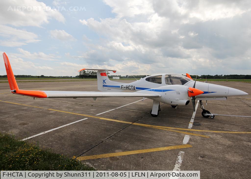 F-HCTA, 2008 Diamond DA-42 NG Turbo Twin Star C/N 42.298, Waiting refuelling...