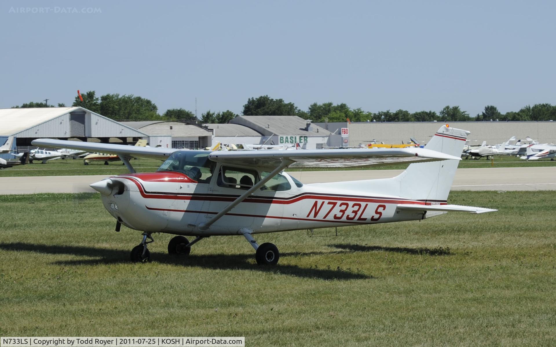 N733LS, 1976 Cessna 172N C/N 17268380, AIRVENTURE 2011