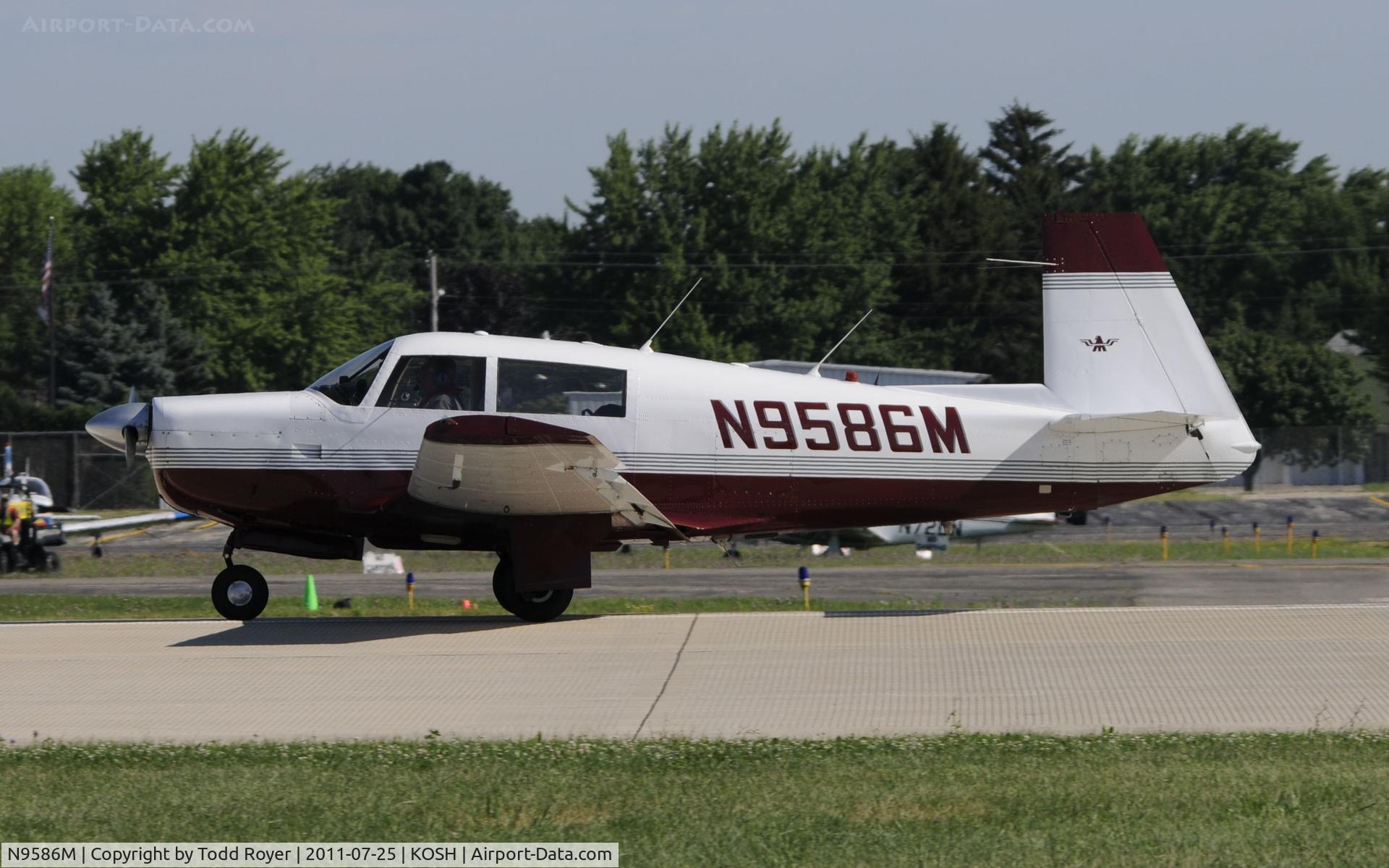 N9586M, 1966 Mooney M20F Executive C/N 670163, AIRVENTURE 2011