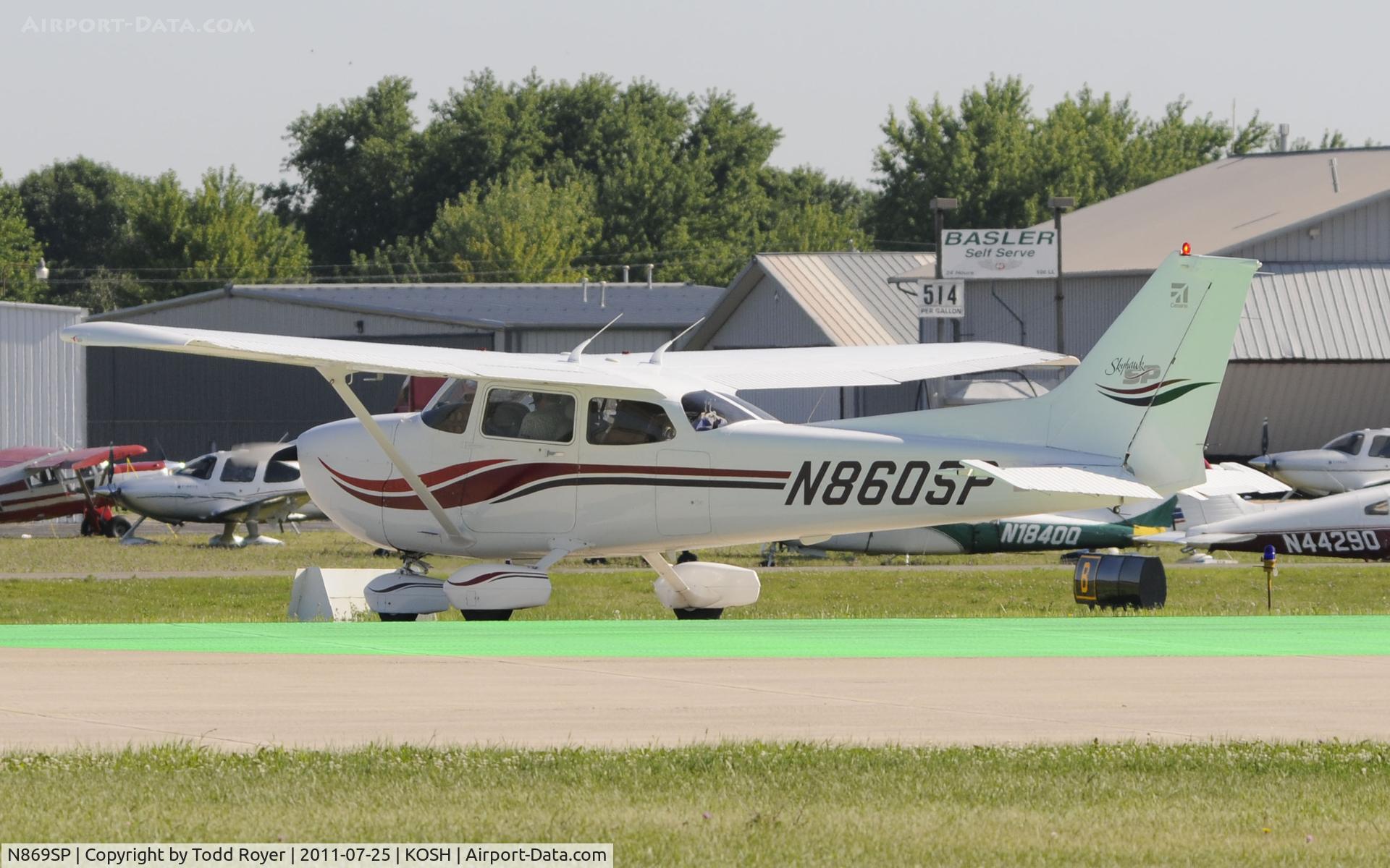 N869SP, Cessna 172S C/N 172S8129, AIRVENTURE 2011