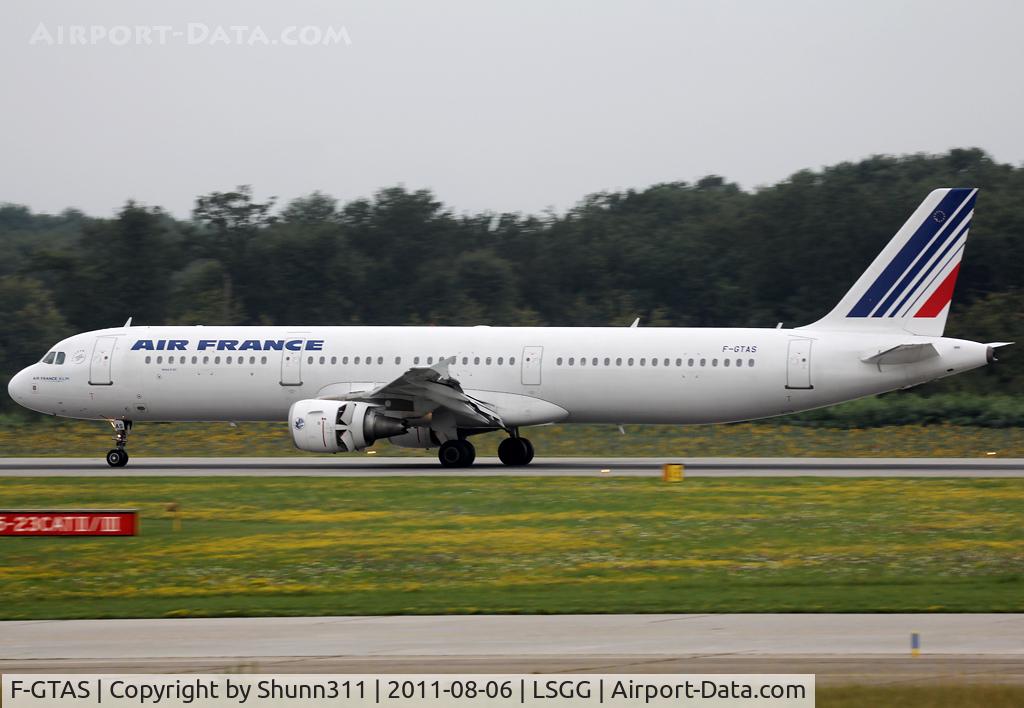 F-GTAS, 2008 Airbus A321-212 C/N 3419, Landing rwy 23