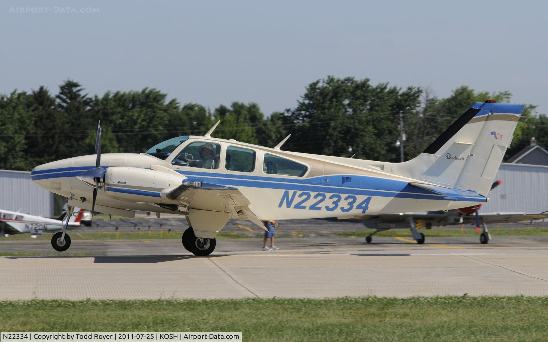N22334, 1977 Beech E-55 Baron C/N TE-1111, AIRVENTURE 2011