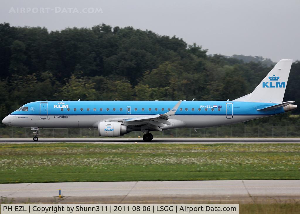 PH-EZL, 2010 Embraer 190LR (ERJ-190-100LR) C/N 19000334, Landing rwy 23