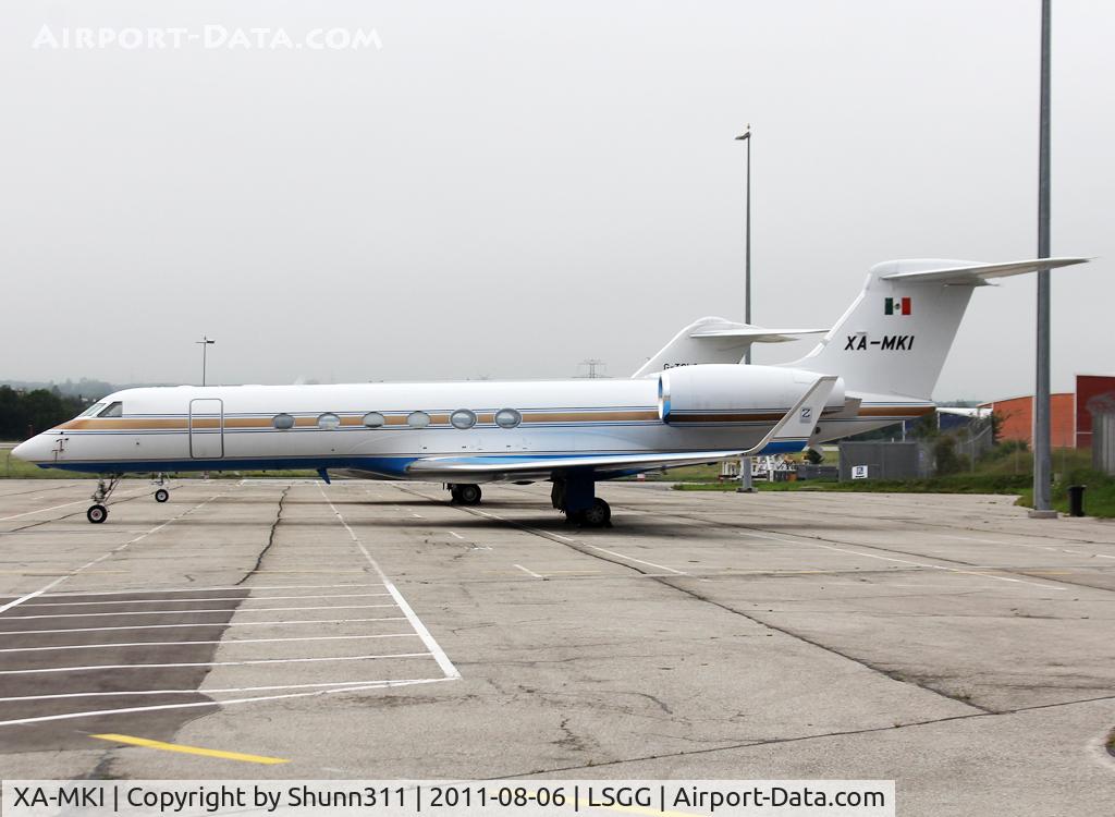 XA-MKI, 1994 Canadair Challenger 601-3R (CL-600-2B16) C/N 5158, Parked...