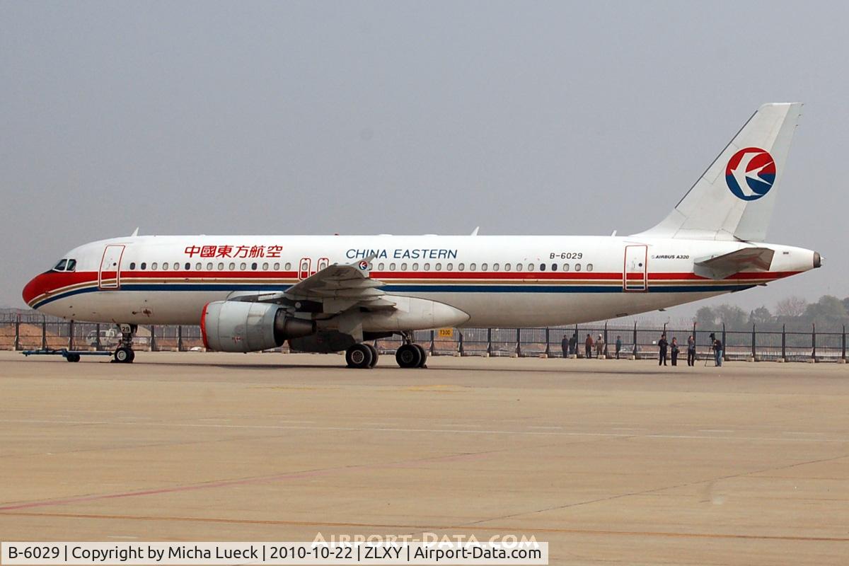 B-6029, 2004 Airbus A320-214 C/N 2182, At Xi'an