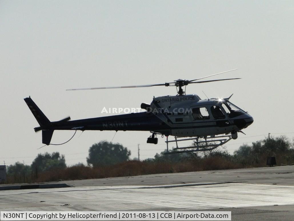 N30NT, 2007 Eurocopter AS-350B-2 Ecureuil C/N 4352, Checking to see if there are any aircraft inbound