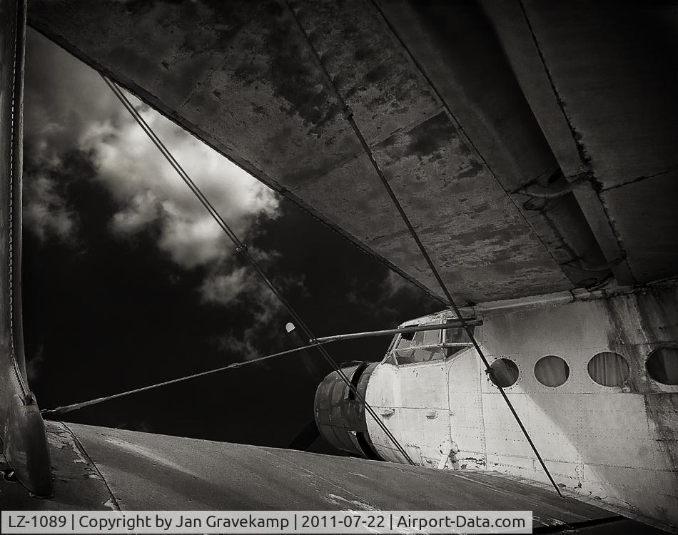 LZ-1089, Antonov An-2R C/N 1G82-46, Shot taken at Burgas Airport Bulagria