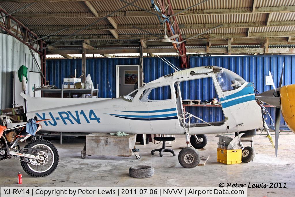YJ-RV14, Cessna 172N Skyhawk C/N 17270268, Air Club Vila