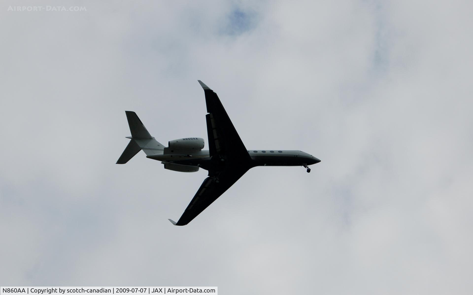 N860AA, 2005 Gulfstream Aerospace GV-SP (G550) C/N 5079, 2005 Gulfstream Aerospace G550 N860AA on Final Approach to Jacksonville International Airport, Jacksonville, FL
