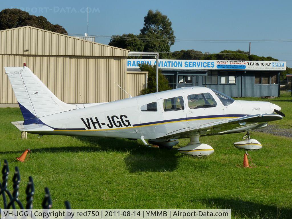 VH-JGG, 1975 Piper PA-28-151 C/N 28-7515315, Piper Warrior VH-JGG at Moorabbin