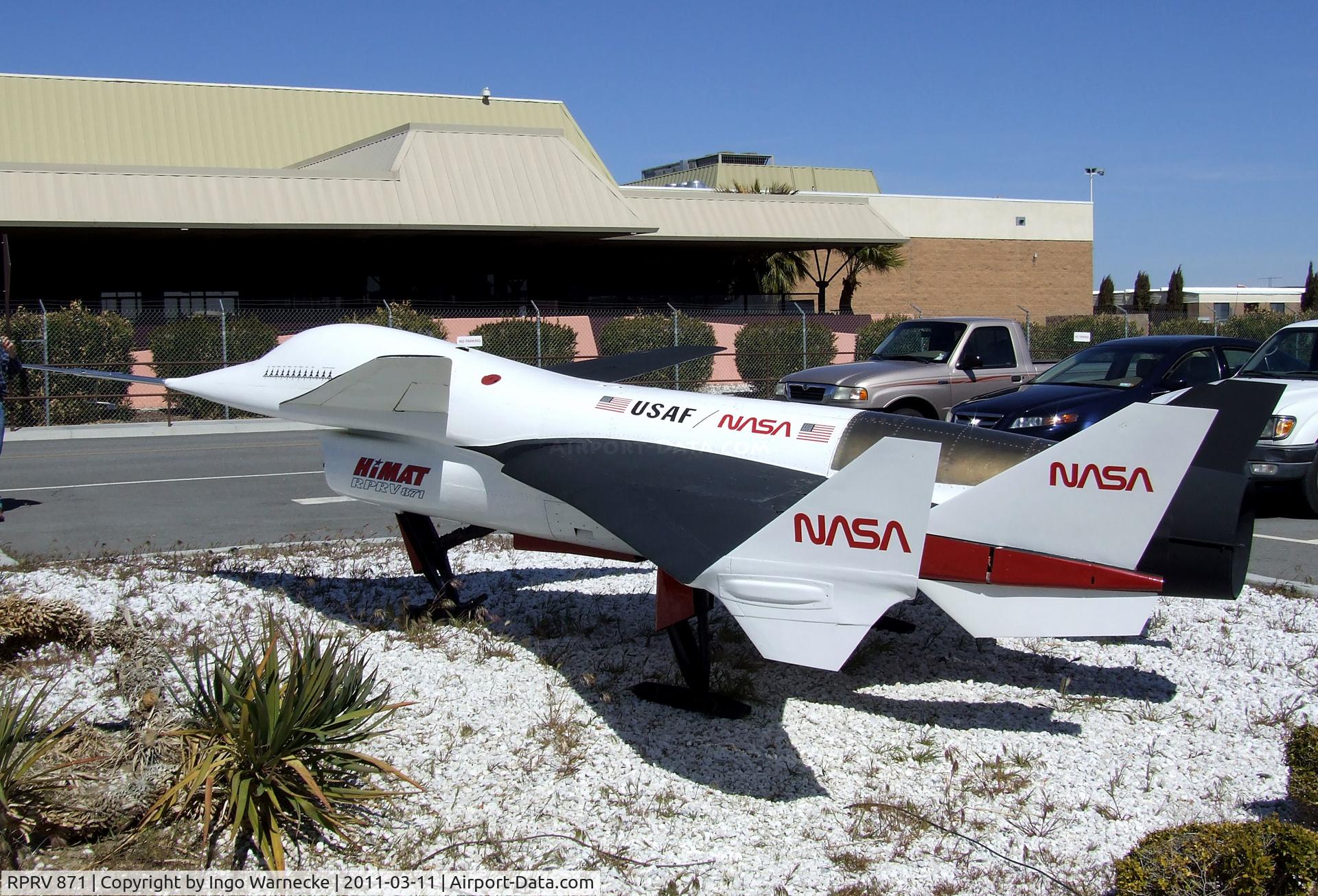 RPRV 871, Rockwell HiMAT C/N 02, Rockwell HiMAT (Highly Maneuvrable Aircraft Technology) RPRV (Remotely Piloted Research Vehicle) at the NASA Dryden Flight Research Center, Edwards AFB, CA