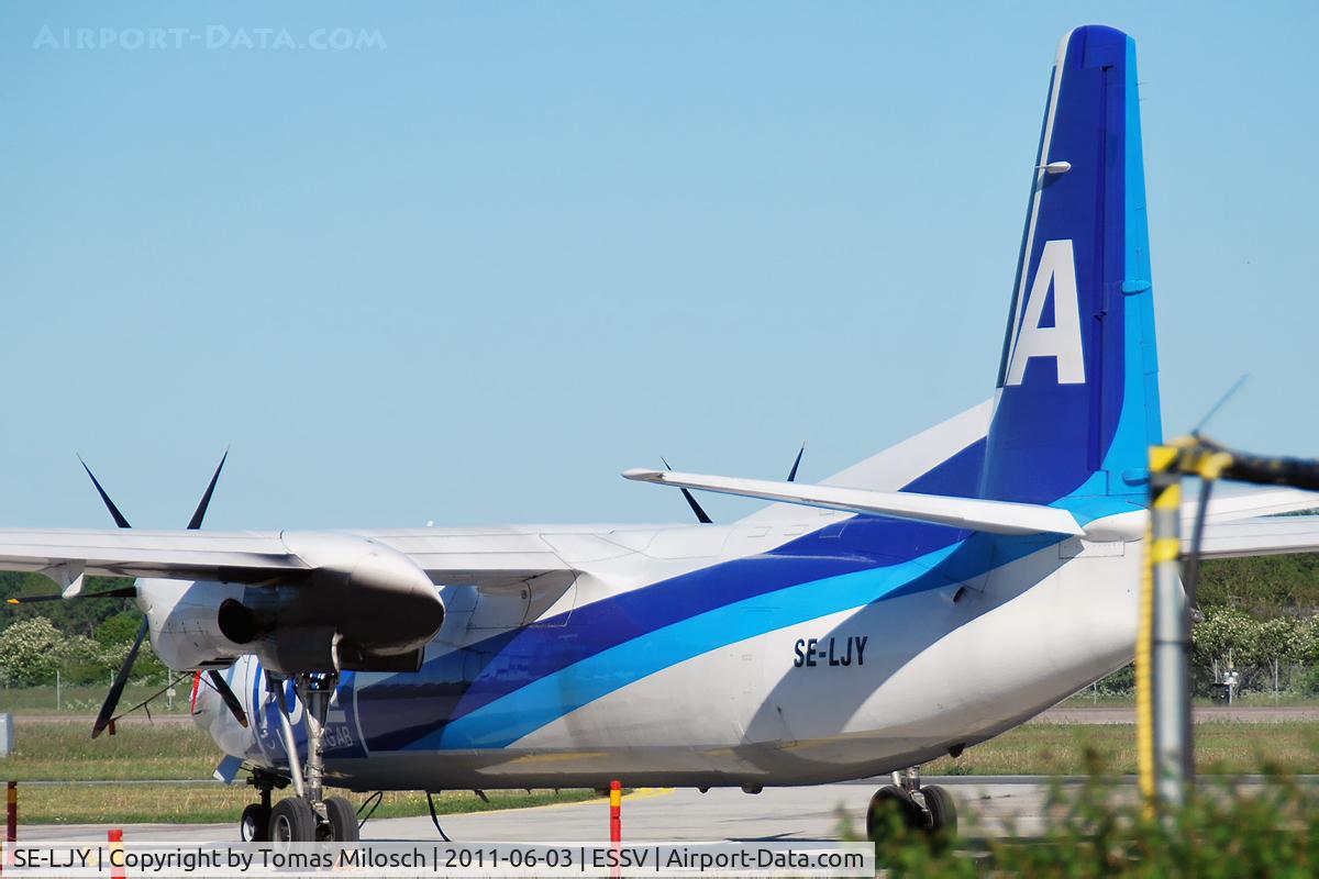 SE-LJY, 1992 Fokker 50 C/N 20259, 