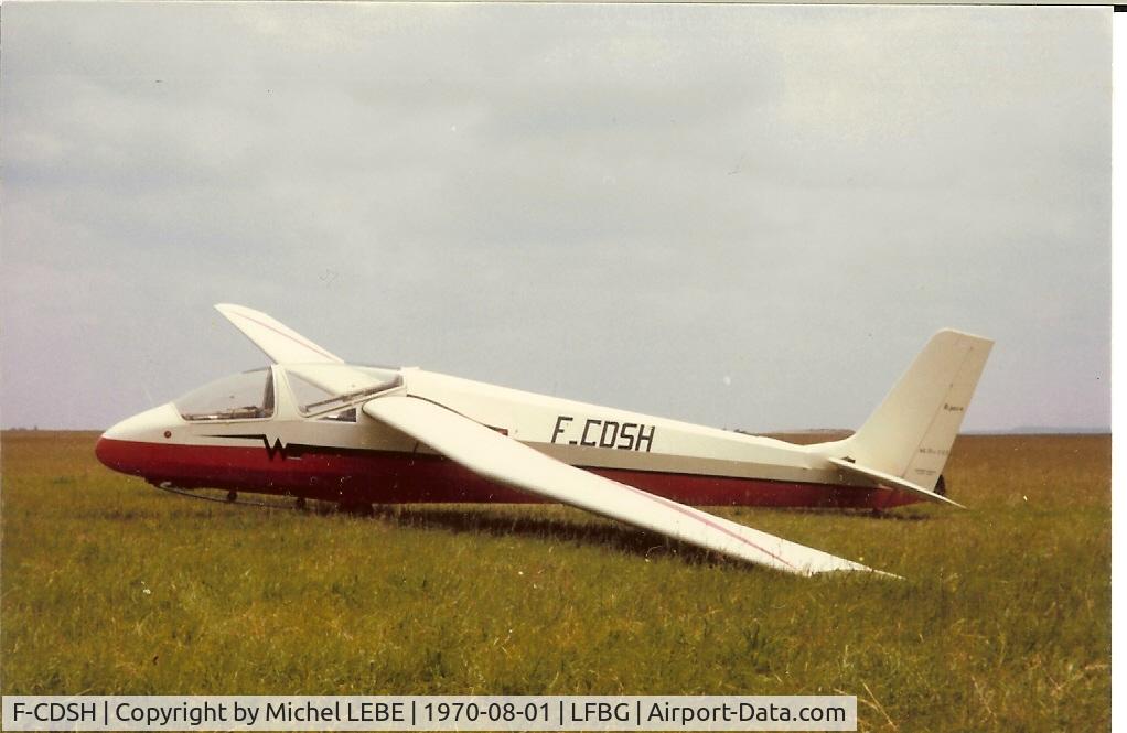 F-CDSH, Wassmer WA-30 Bijave Bijave C/N 263, See the story of F-CDSH on website
http://aeroclub.cognac.free.fr/photos/VOL-A-VOILE/texte_bijave_silene/BIJAVE-F-CDSH.pdf