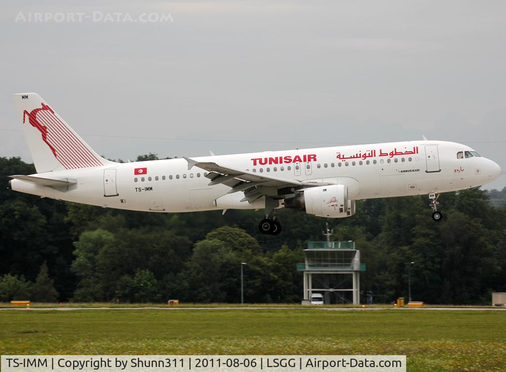 TS-IMM, 1999 Airbus A320-211 C/N 0975, Landing rwy 23