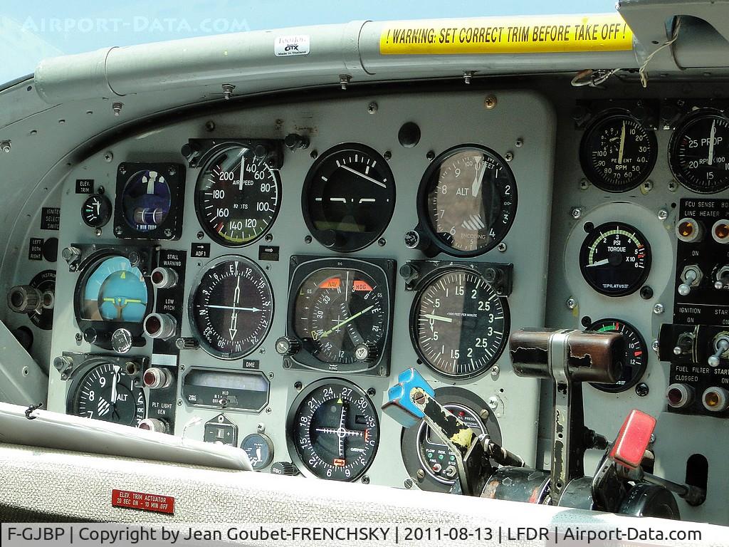 F-GJBP, Pilatus PC-6/B2-H4 Turbo Porter C/N 716, cockpit