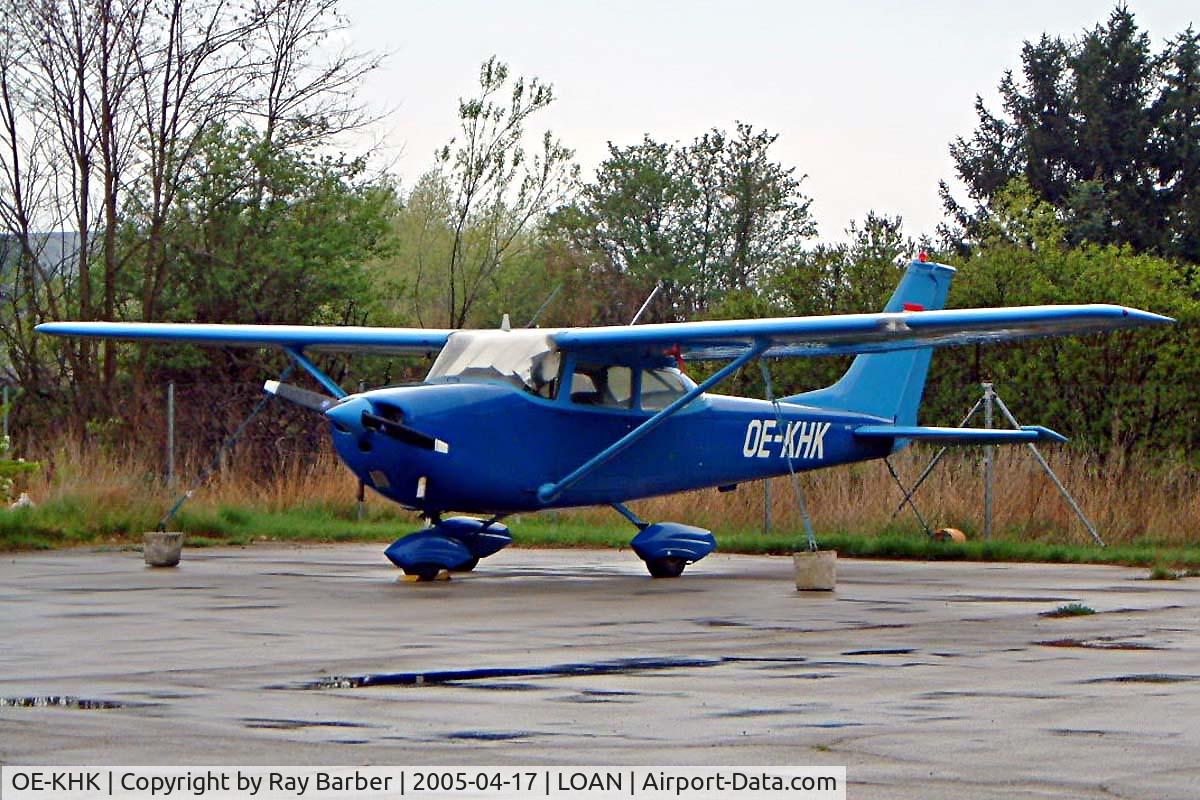 OE-KHK, 1969 Reims F172H Skyhawk C/N 0615, R/Cessna F.172H [0615] Weiner Neustadt-Ost~OE 17/04/2005
