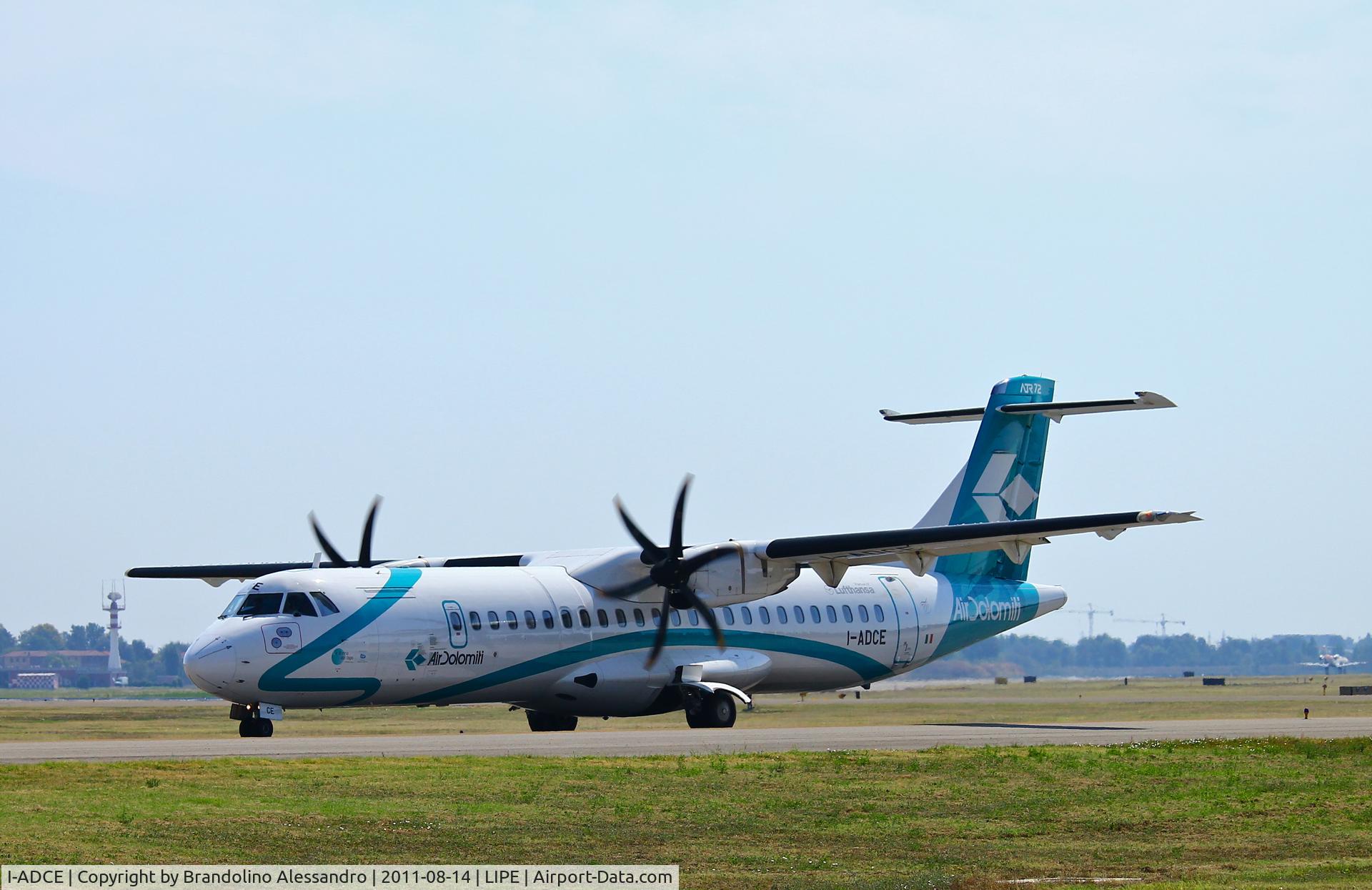 I-ADCE, 2001 ATR 72-212A C/N 668, Rolling to runway for take off
G.Marconi Airport Bologna