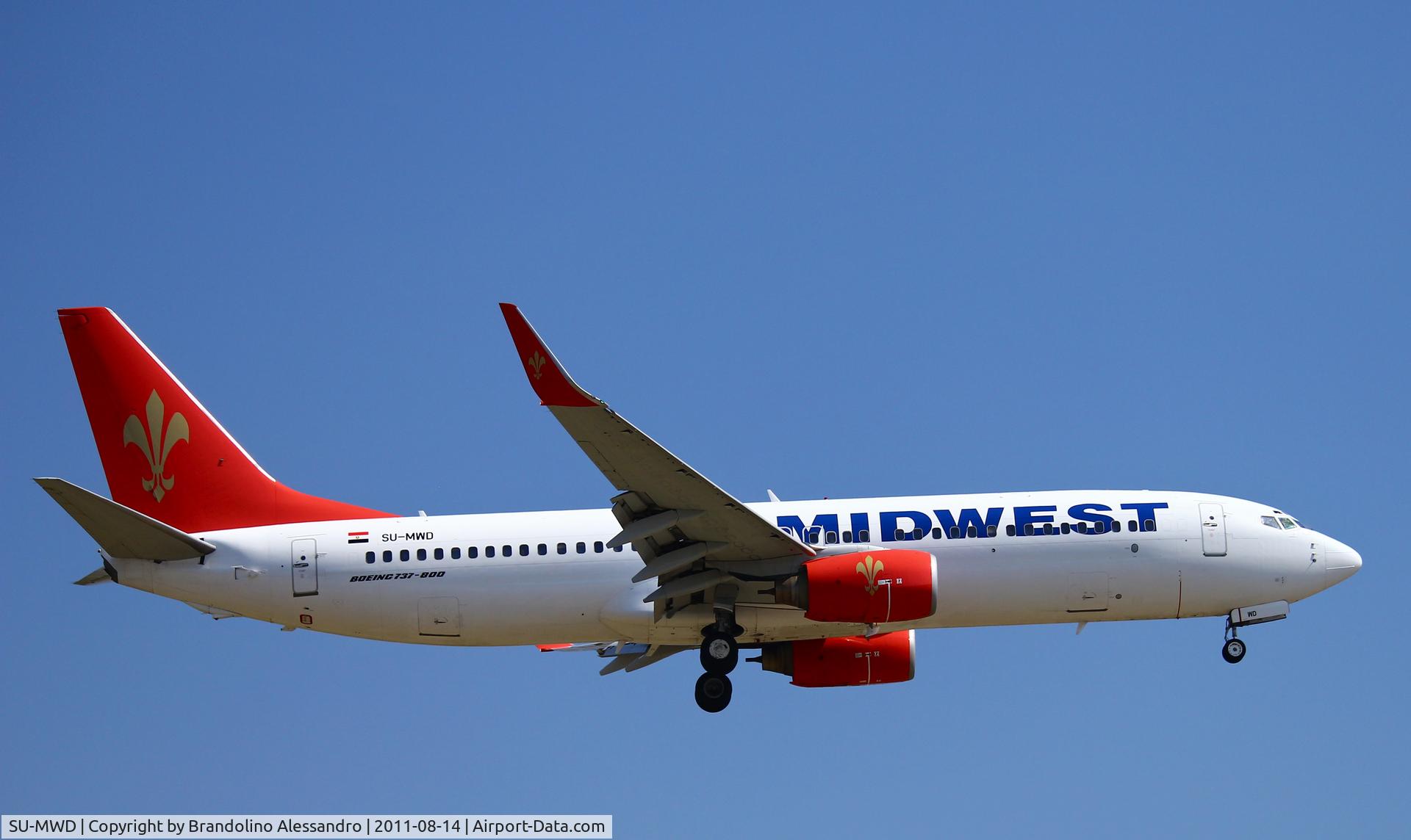 SU-MWD, 1999 Boeing 737-86N C/N 28591, Bologna G.Marconi Airport