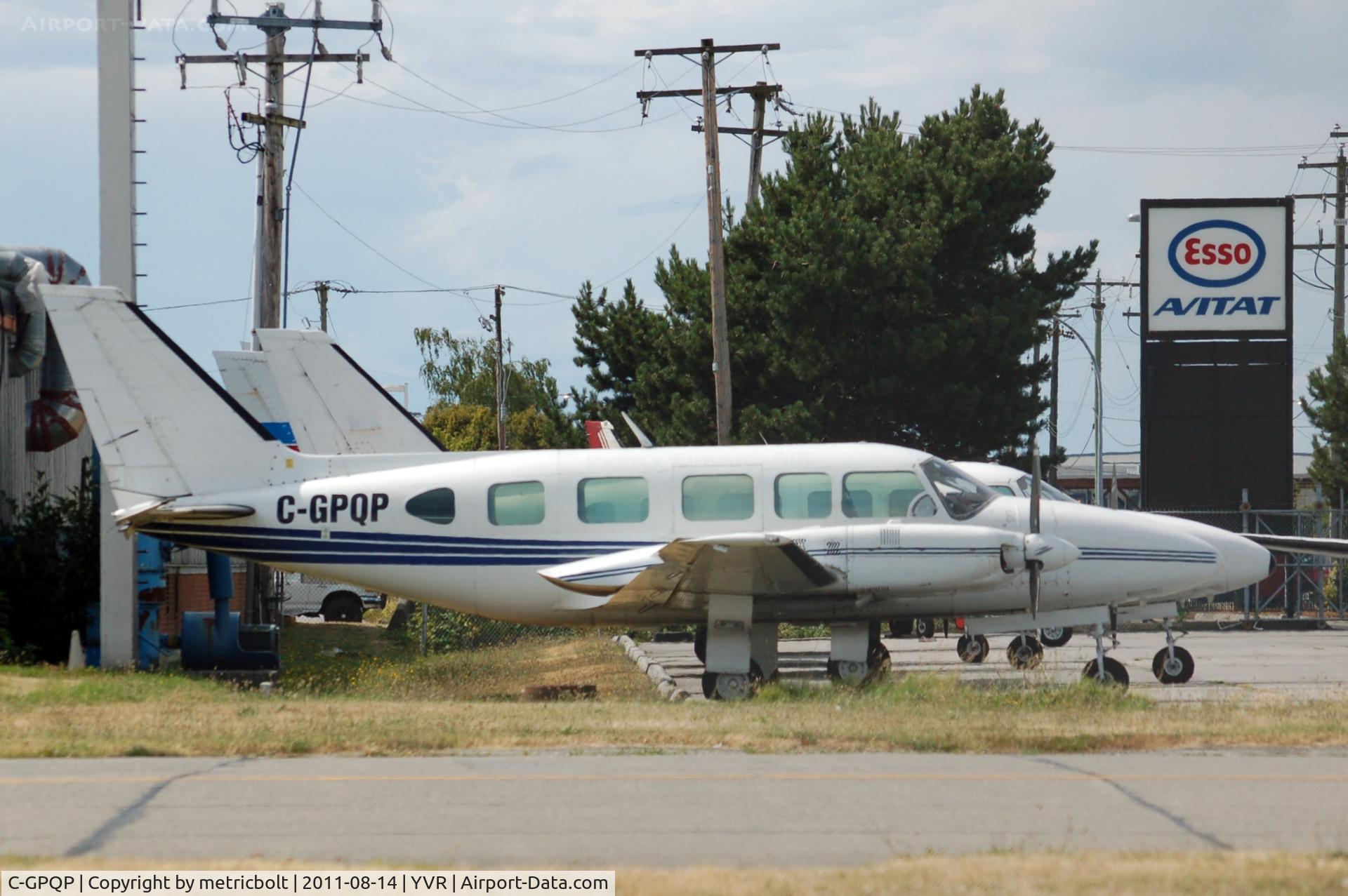 C-GPQP, 1974 Piper PA-31-350 Navajo Chieftain Chieftain C/N 31-7405143, At YVR
