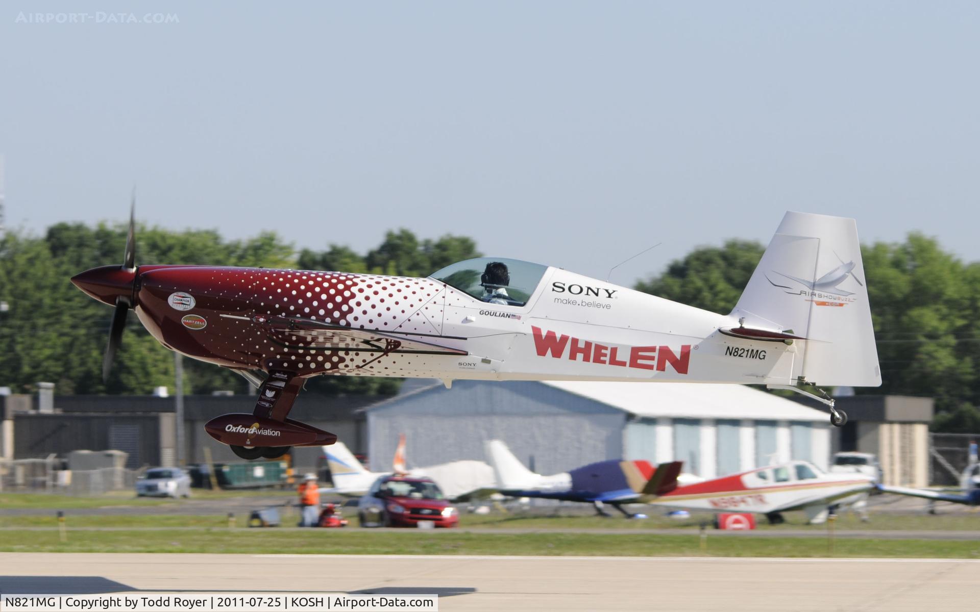 N821MG, 2006 Extra EA-300S C/N 1035, AIRVENTURE 2011