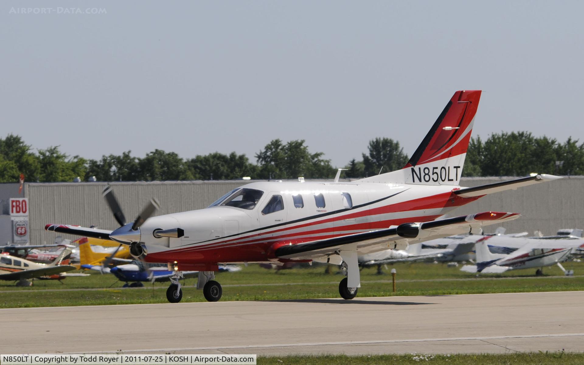 N850LT, Socata TBM-700 C/N 585, AIRVENTURE 2011