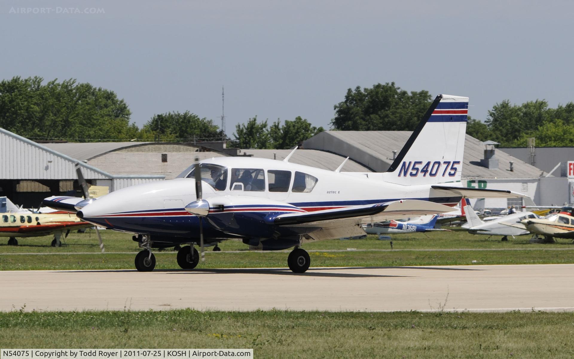N54075, 1974 Piper PA-23-250 Aztec C/N 27-7405385, AIRVENTURE 2011