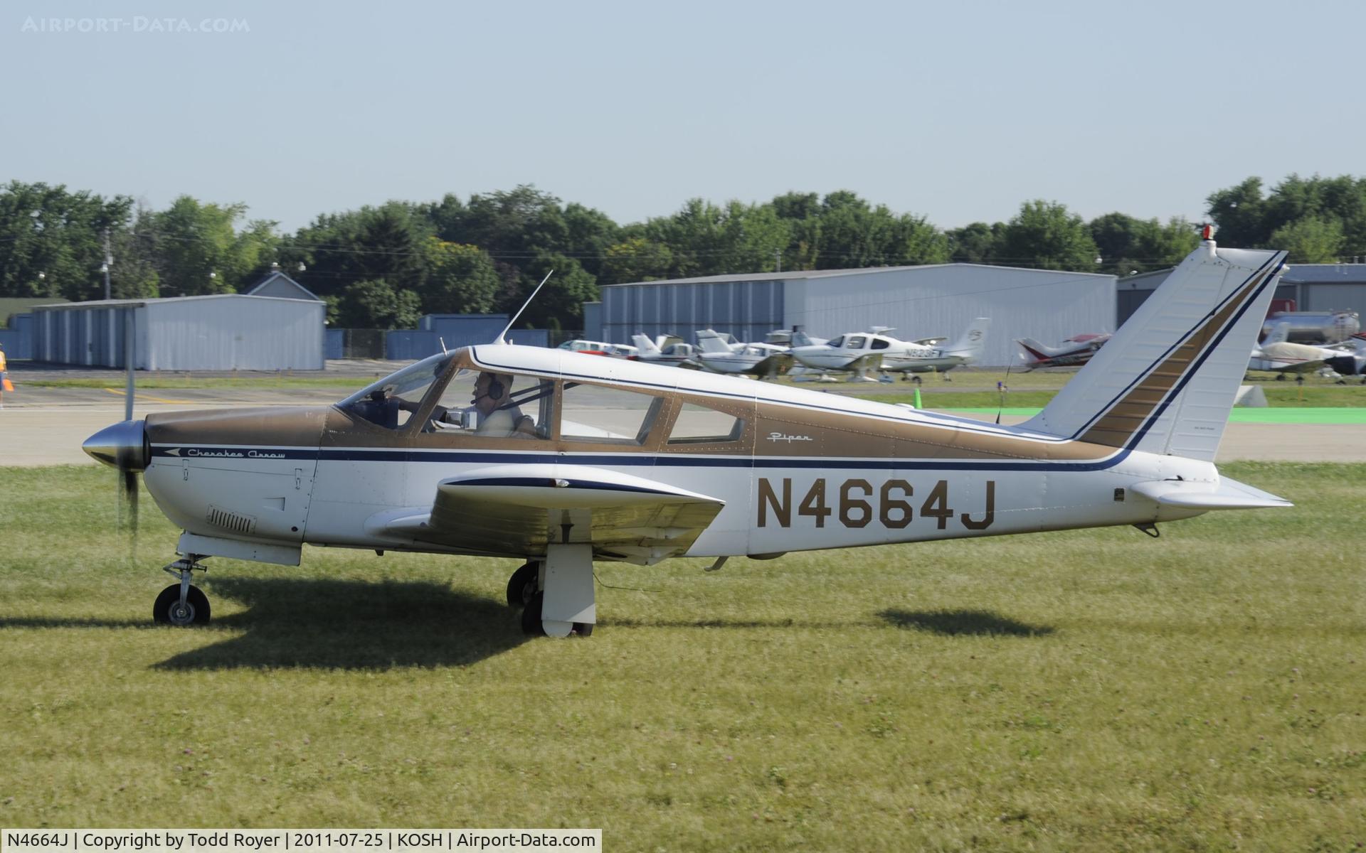 N4664J, 1968 Piper PA-28R-180 Cherokee Arrow C/N 28R-30562, AIRVENTURE 2011
