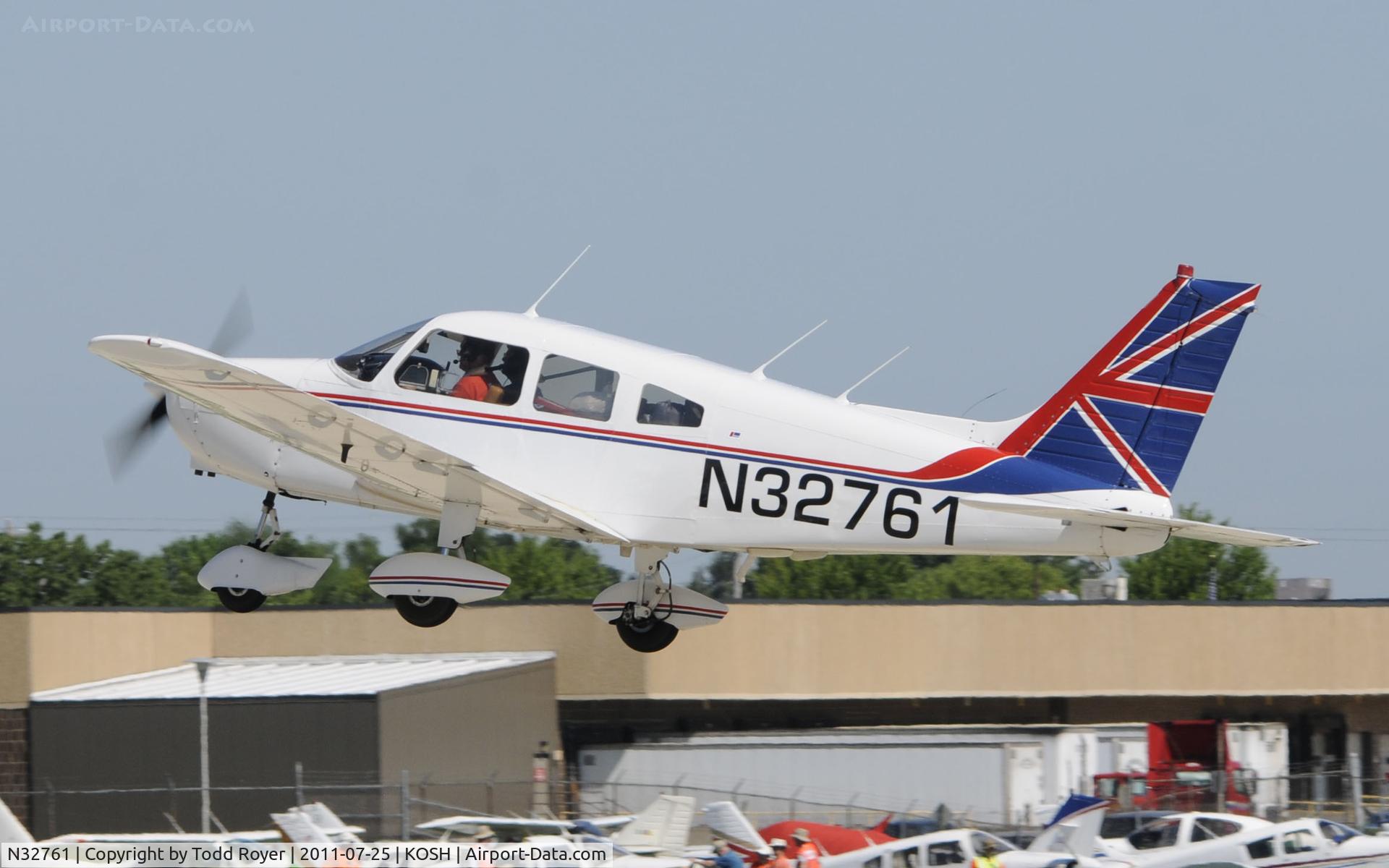 N32761, 1974 Piper PA-28-151 C/N 28-7515232, AIRVENTURE 2011