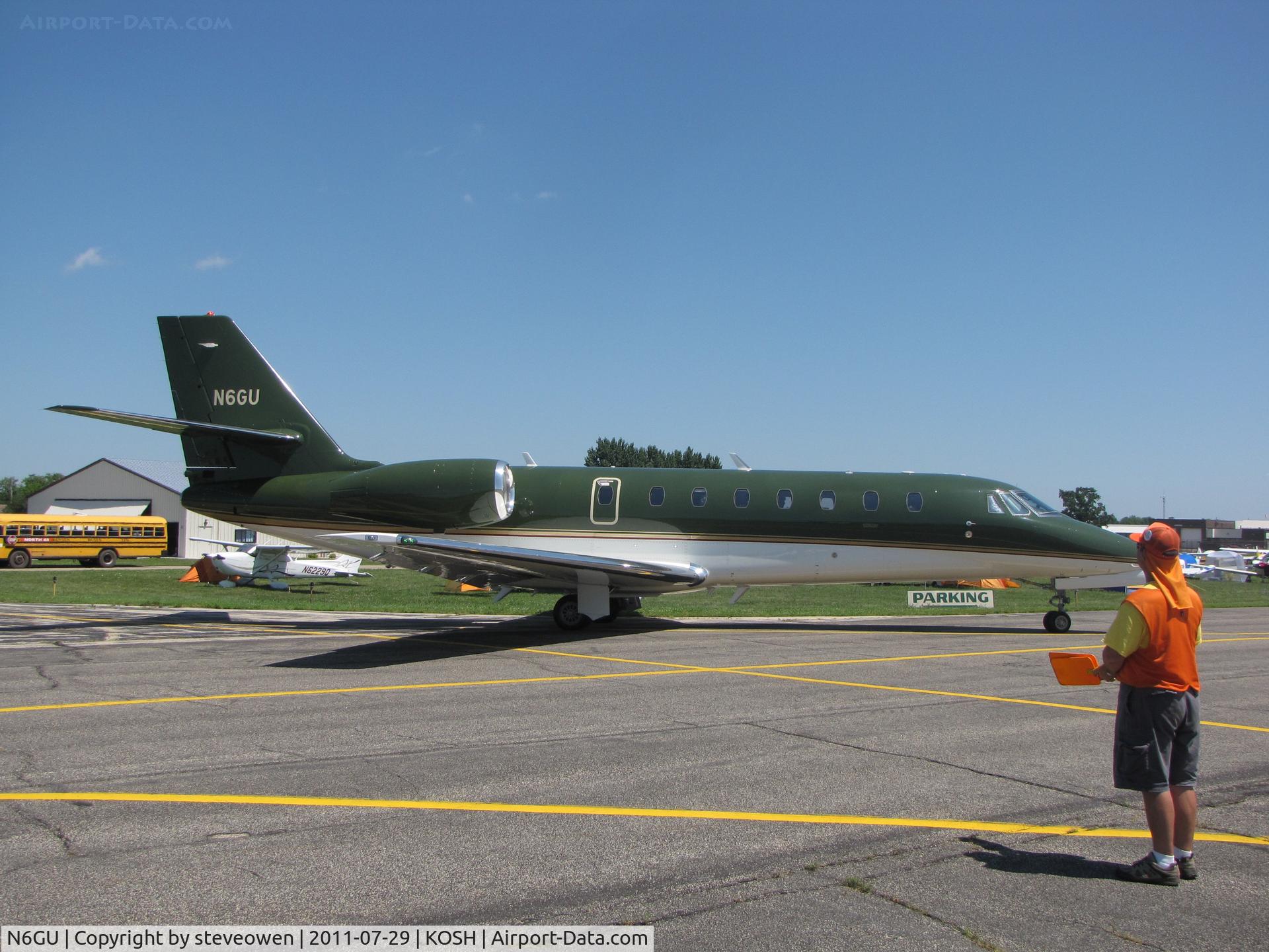N6GU, 2009 Cessna 680 Citation Sovereign C/N 680-0268, taxing out of the 