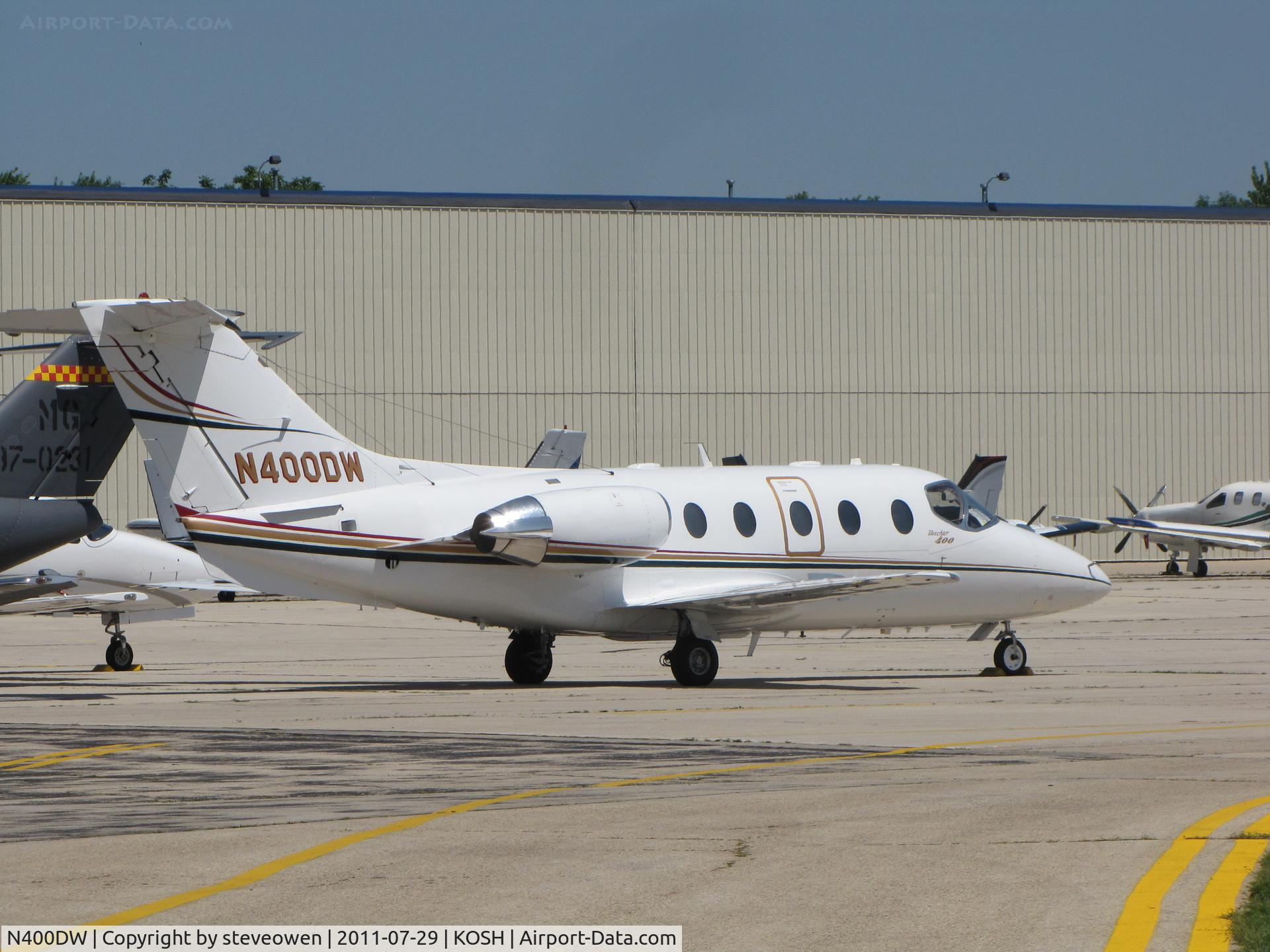 N400DW, 1988 Beech 400 Beechjet C/N RJ-40, Basler FBO ramp EAA 2011